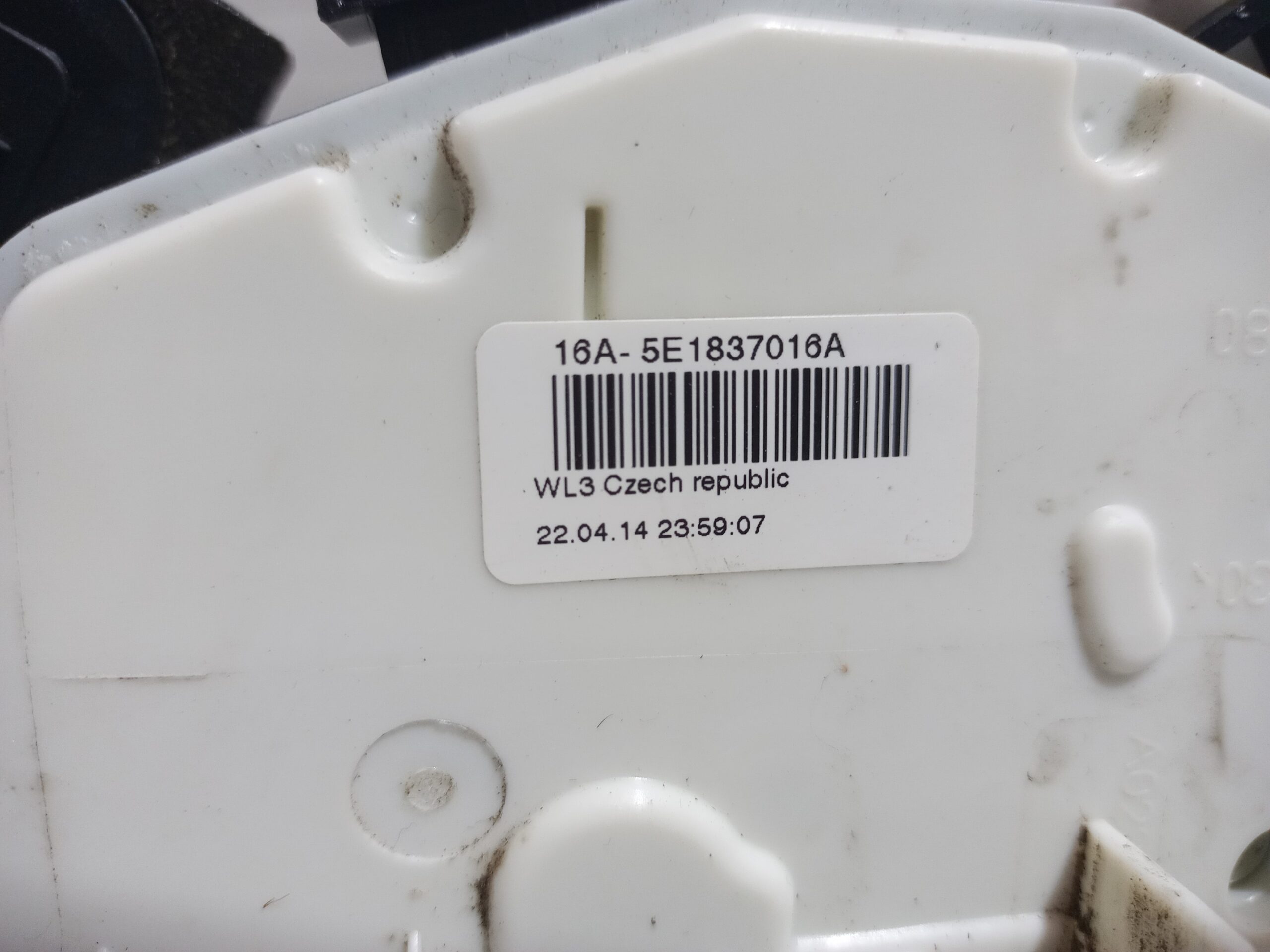 cerradura_puerta_delantera_derecha_5e1837016a_skoda_yeti_active