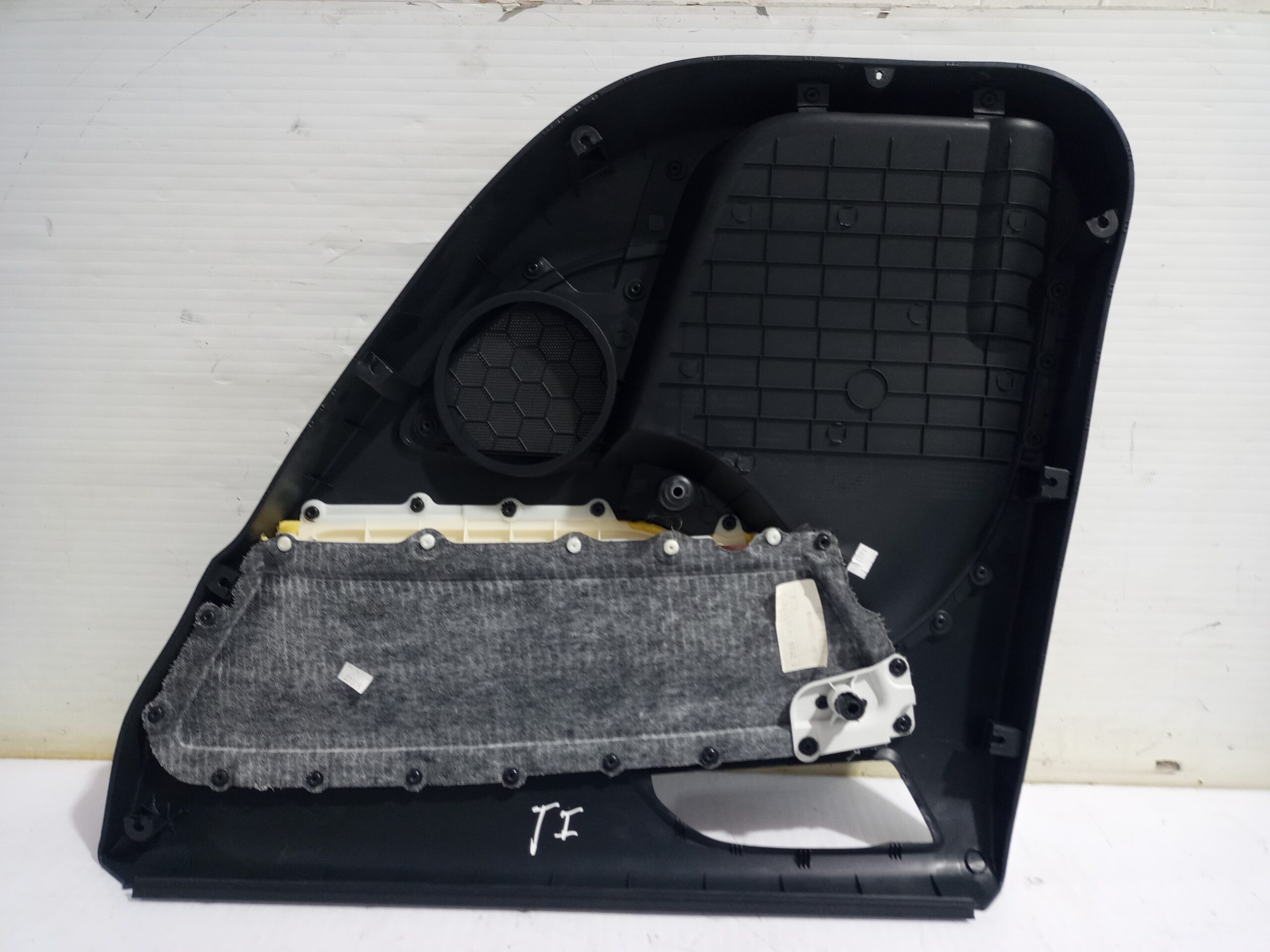 guarnecido_puerta_trasera_izquierda_5l0867211_skoda_yeti_active