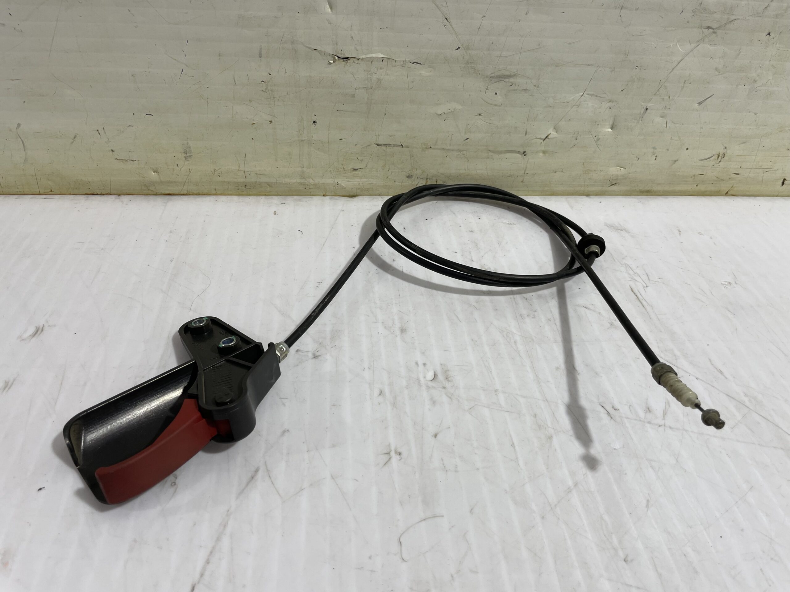 tirador_capot_735276409_51836432_fiat_500_cabrio_150_aniversario