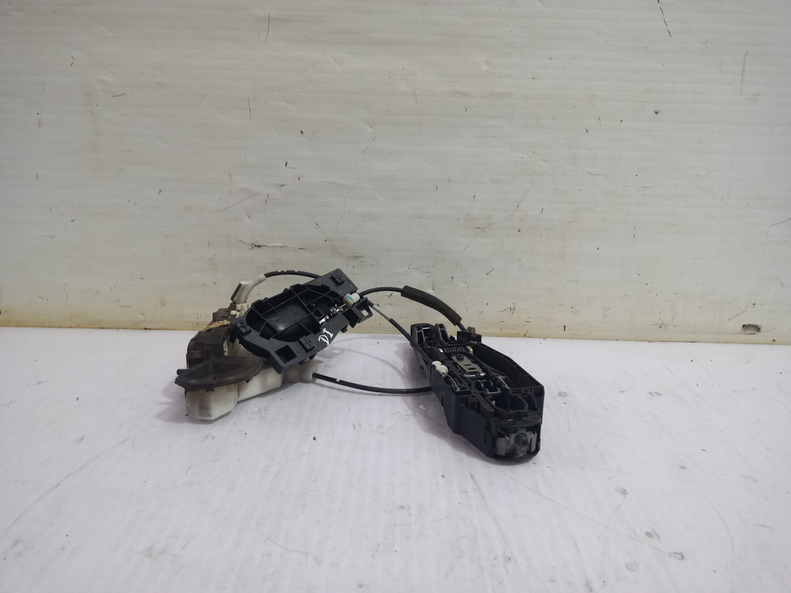 cerradura_puerta_delantera_izquierda_a02522_peugeot_508_allure