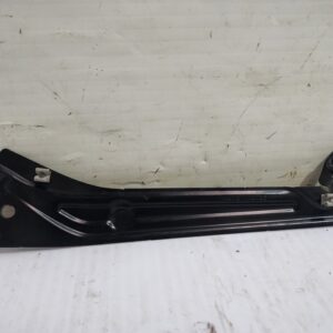 soporte_faro_izquierdo_5l0805931_skoda_yeti_active