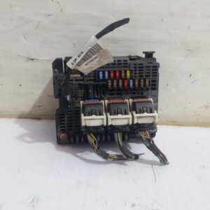 caja_reles_fusibles_9674917380_peugeot_508_allure