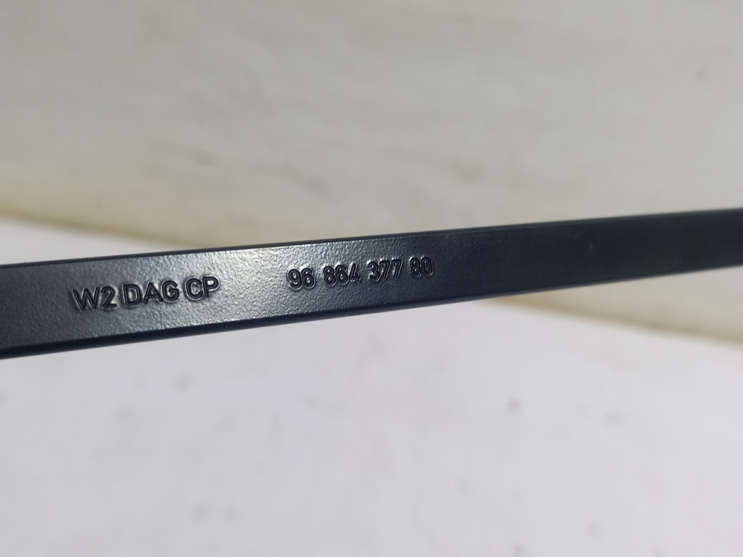 brazo_limpia_delantero_derecho_9686437780_peugeot_508_allure