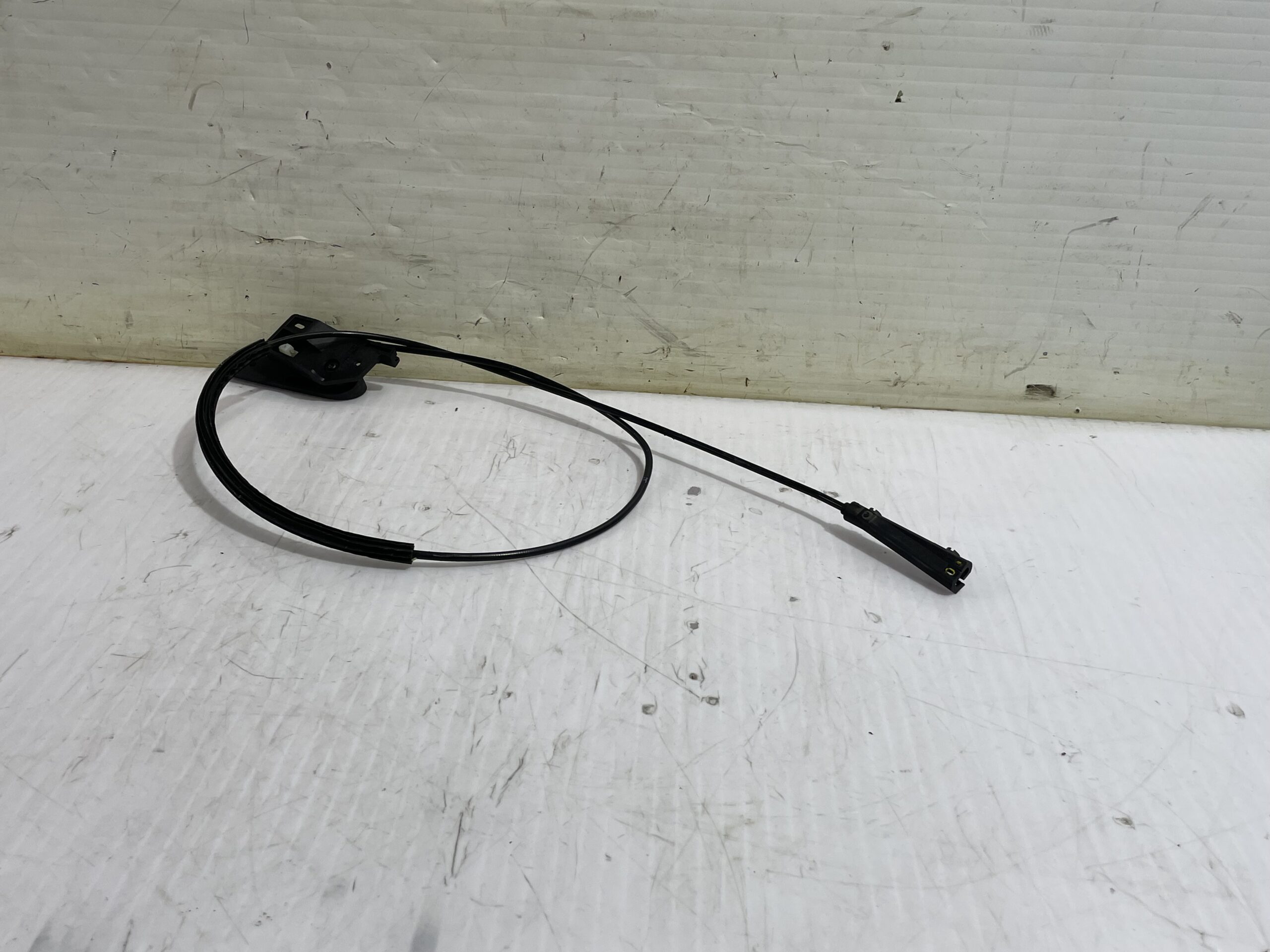 tirador_capot_1j1823633_skoda_yeti_active