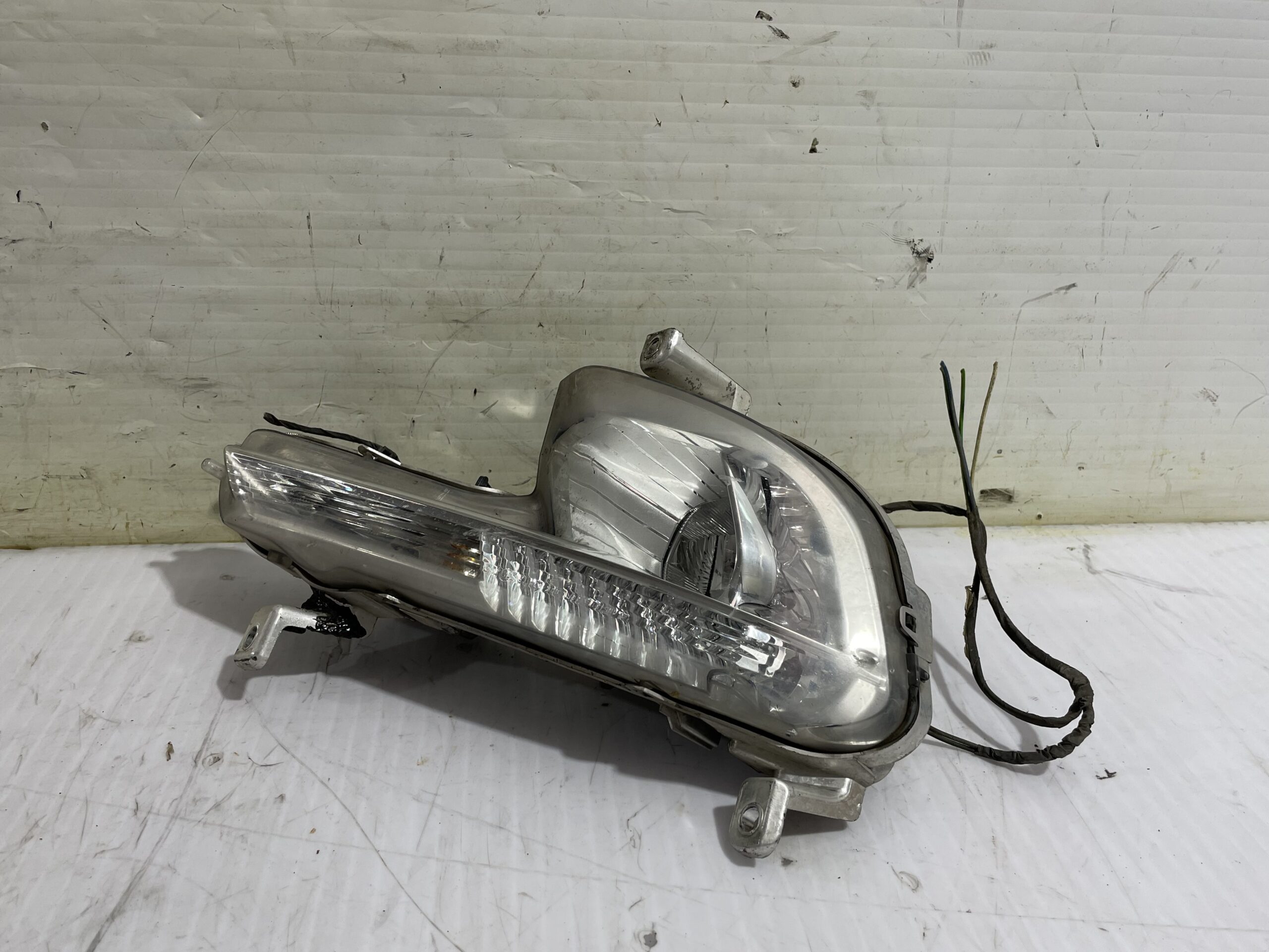 faro_antiniebla_derecho_9670476180_peugeot_508_allure