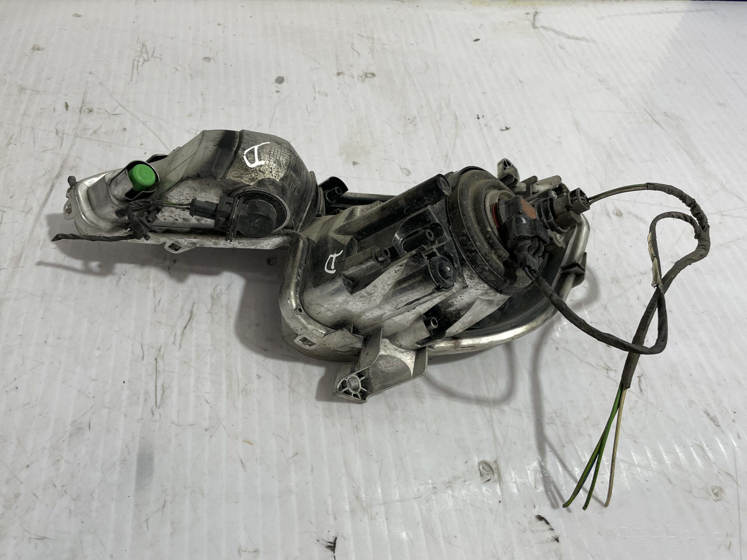 faro_antiniebla_derecho_9670476180_peugeot_508_allure