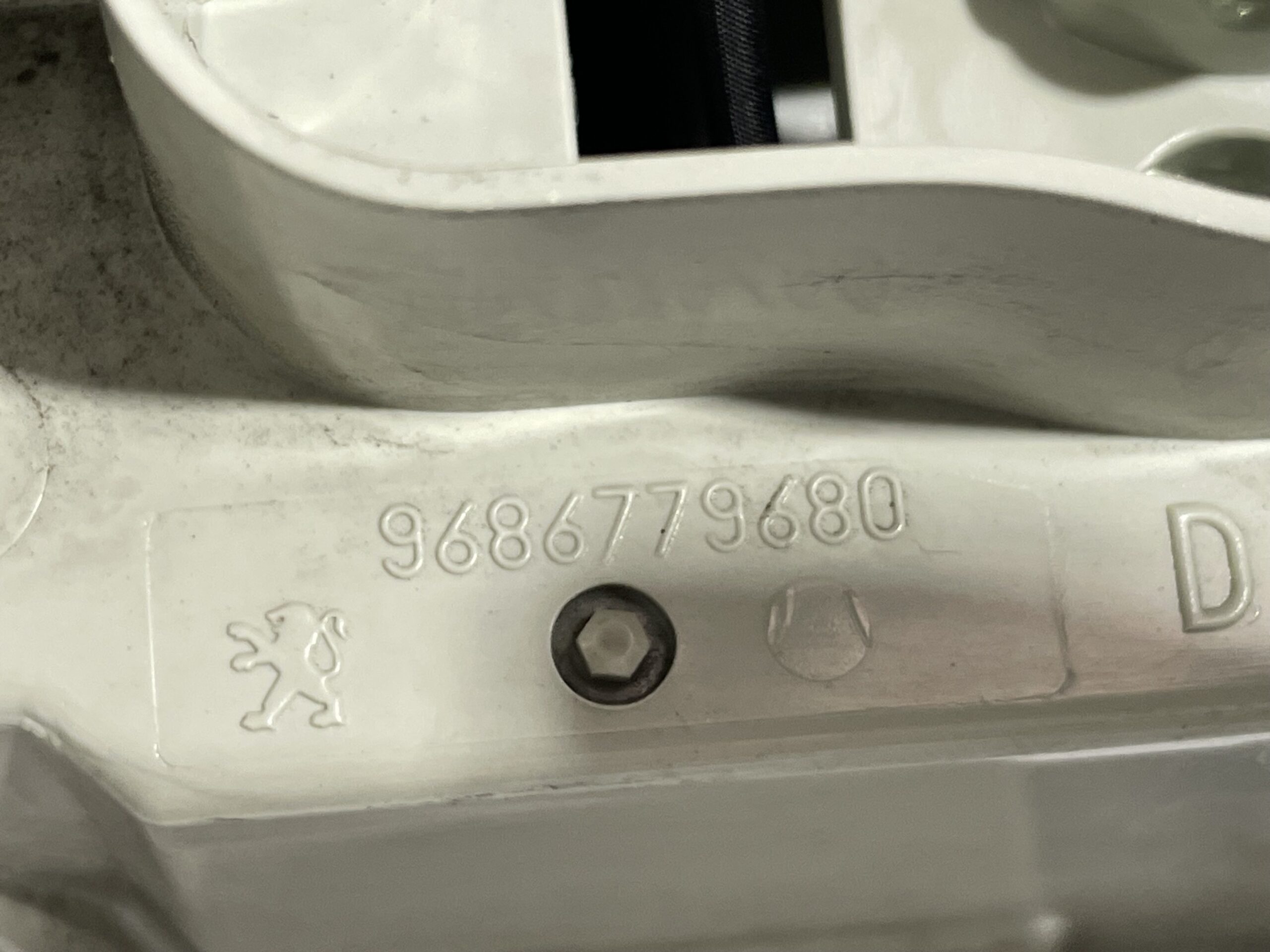 piloto_trasero_derecho_9686779680_peugeot_508_allure