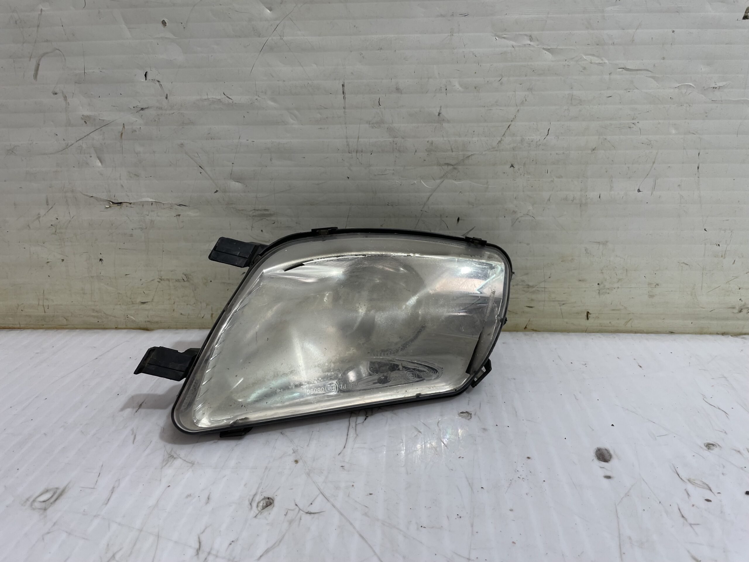 faro_antiniebla_derecho_9680498880_peugeot_308_sw_envy