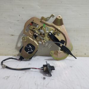 cerradura_puerta_lateral_izquierda_k53a73380c_kia_carnival_ii_2_9_crdi_lx