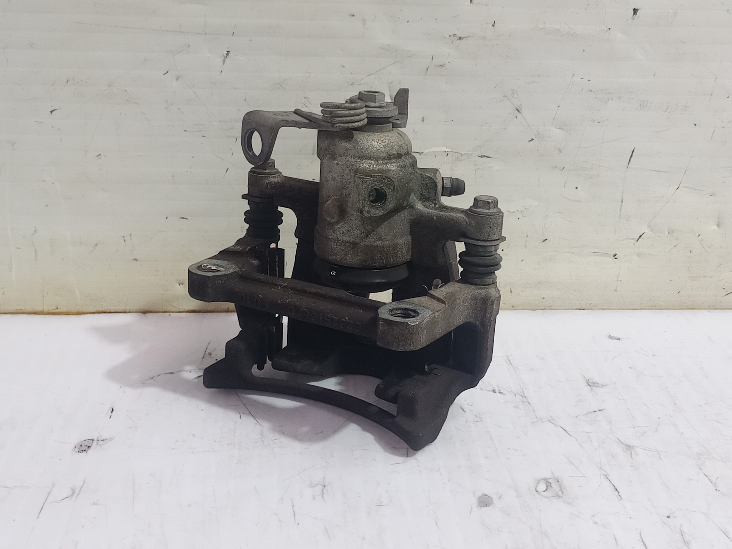 pinza_de_freno_trasera_izquierda_7h0615423a_volkswagen_transporter_t6_t6_caravelle_trendline