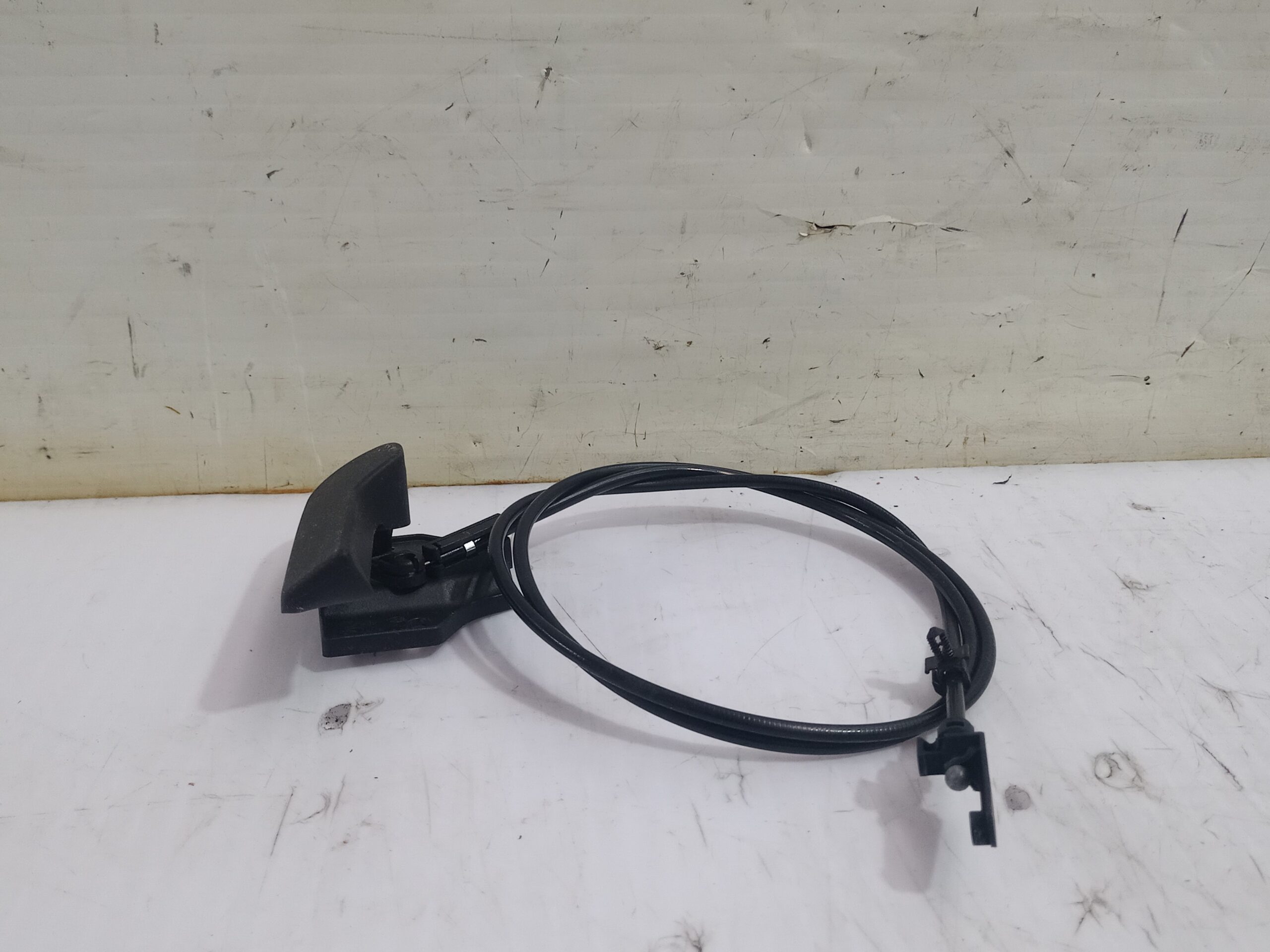 tirador_capot_7e1823530a_volkswagen_transporter_t6_t6_caravelle_trendline