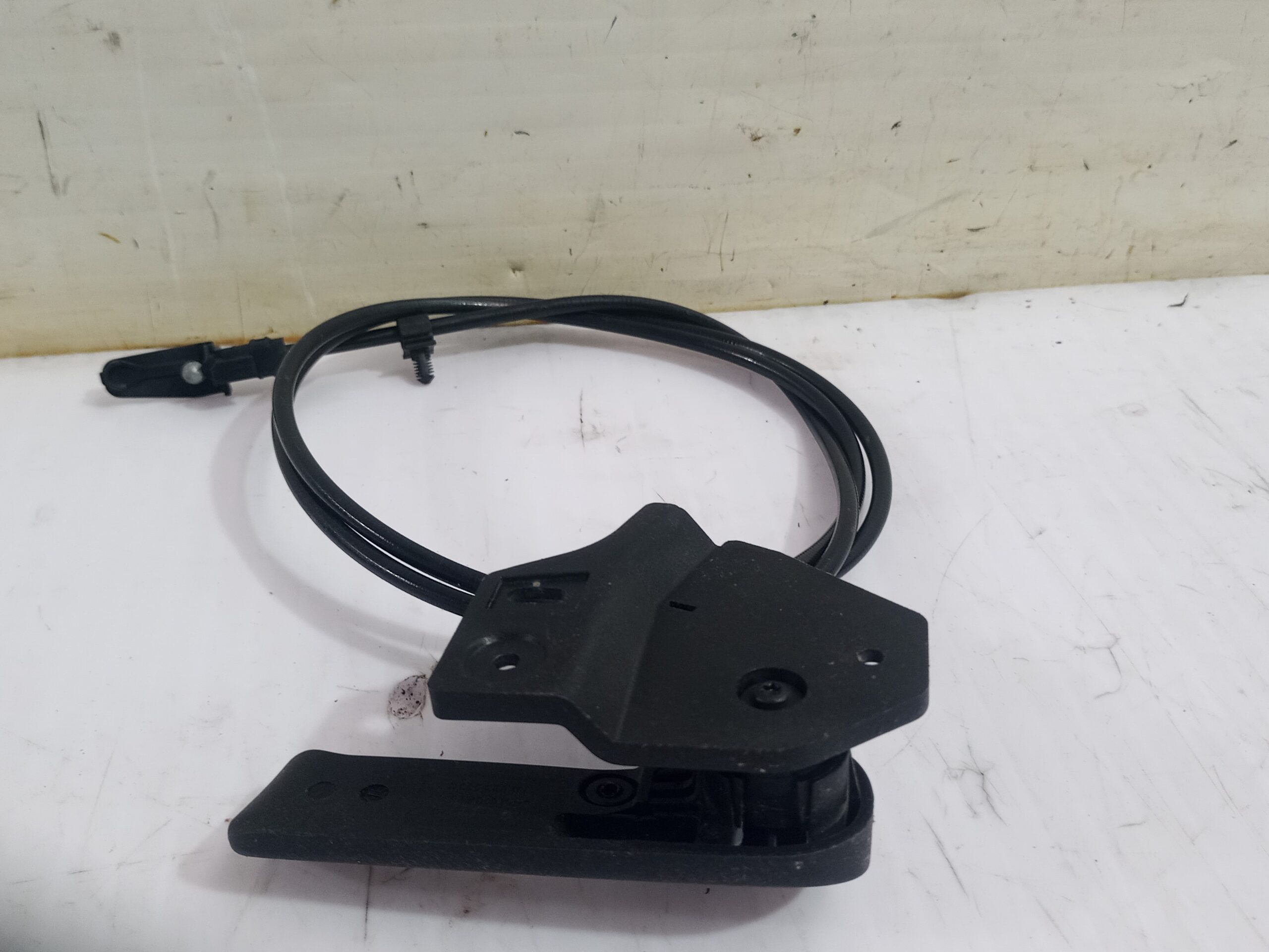 tirador_capot_7e1823530a_volkswagen_transporter_t6_t6_caravelle_trendline