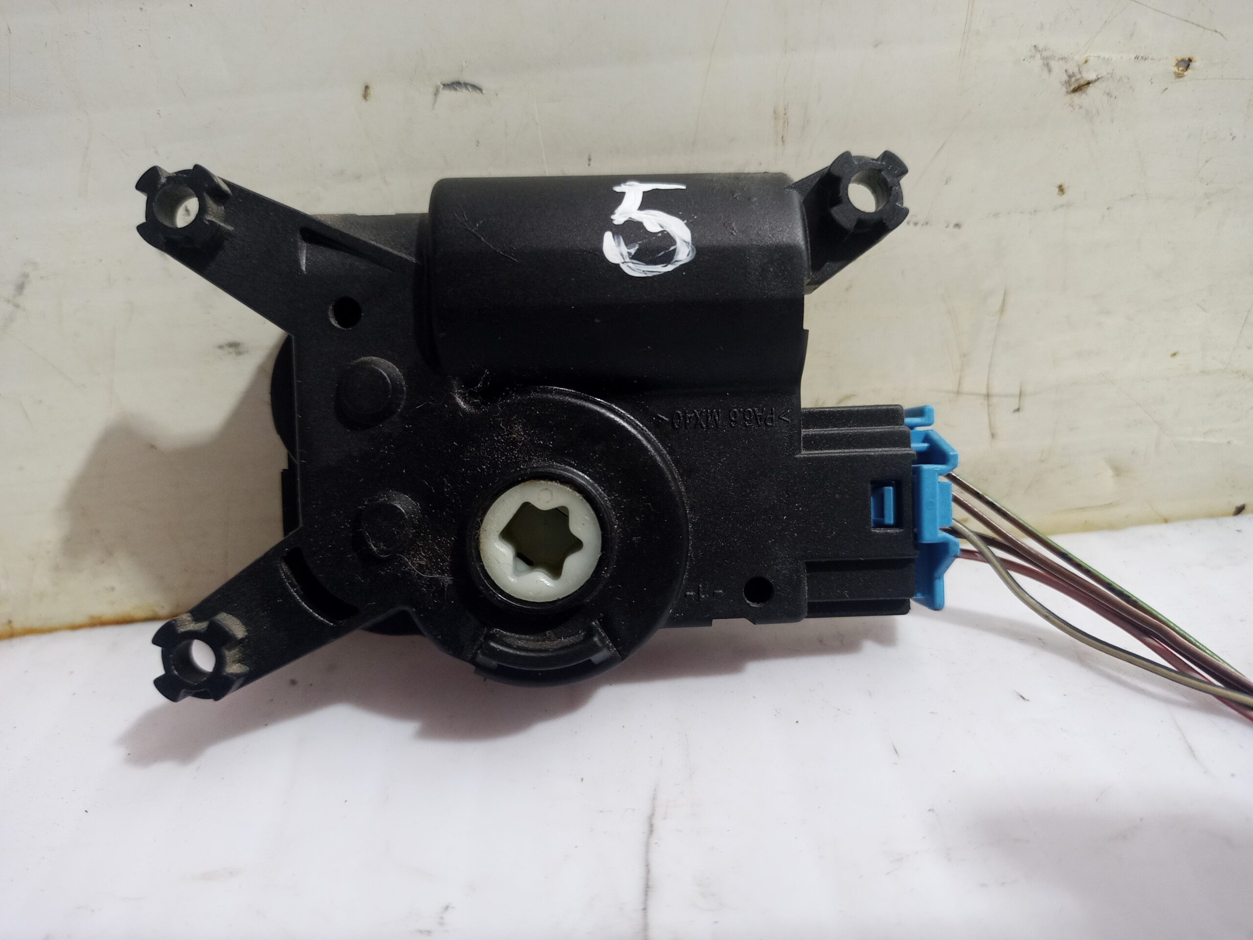 motor_apertura_trampilla_52411483r09_volkswagen_transporter_t6_t6_caravelle_trendline