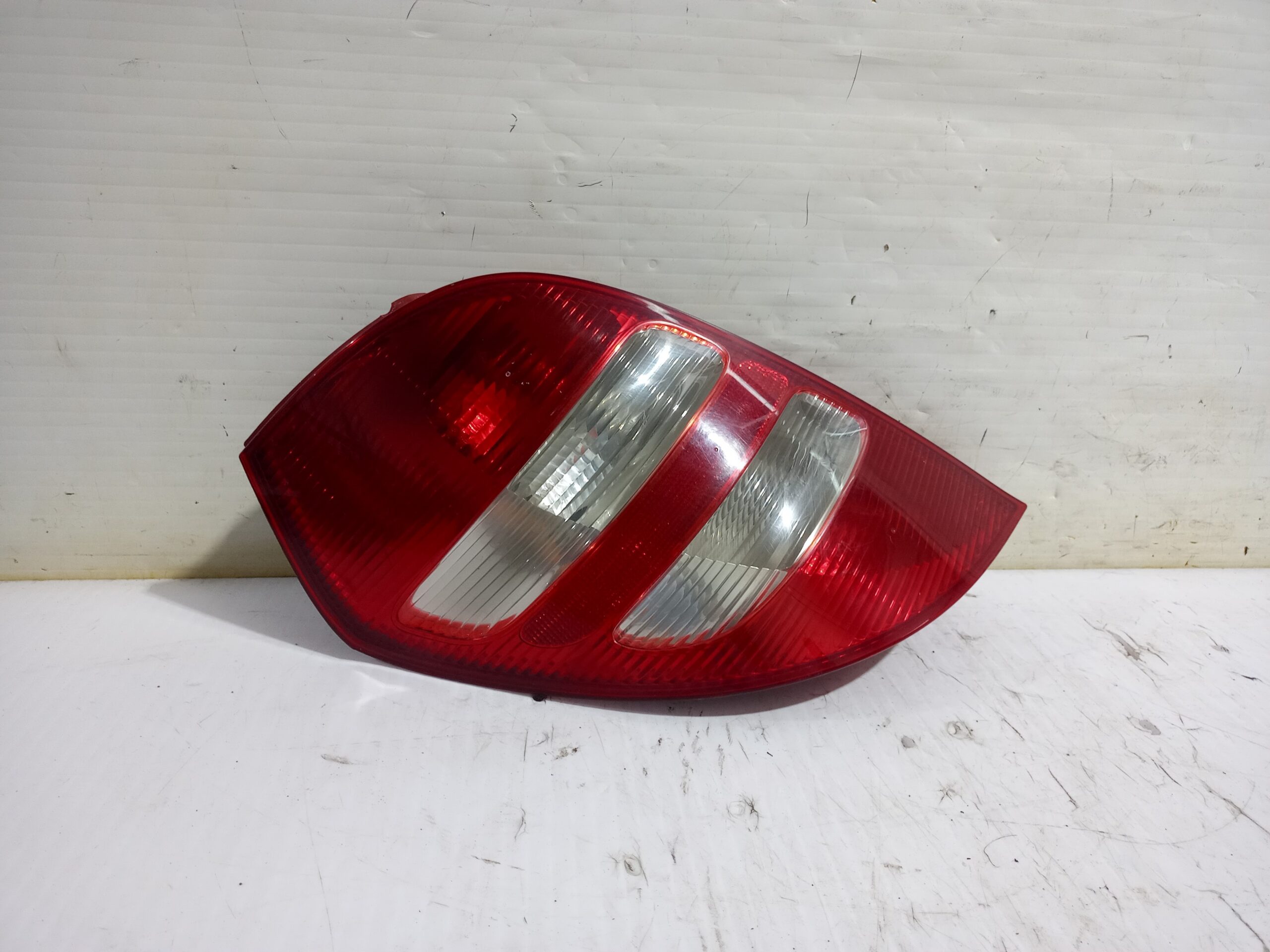 piloto_trasero_izquierdo_a1698200364_mercedes_benz_clase_a_w169_a_200_cdi_169_008