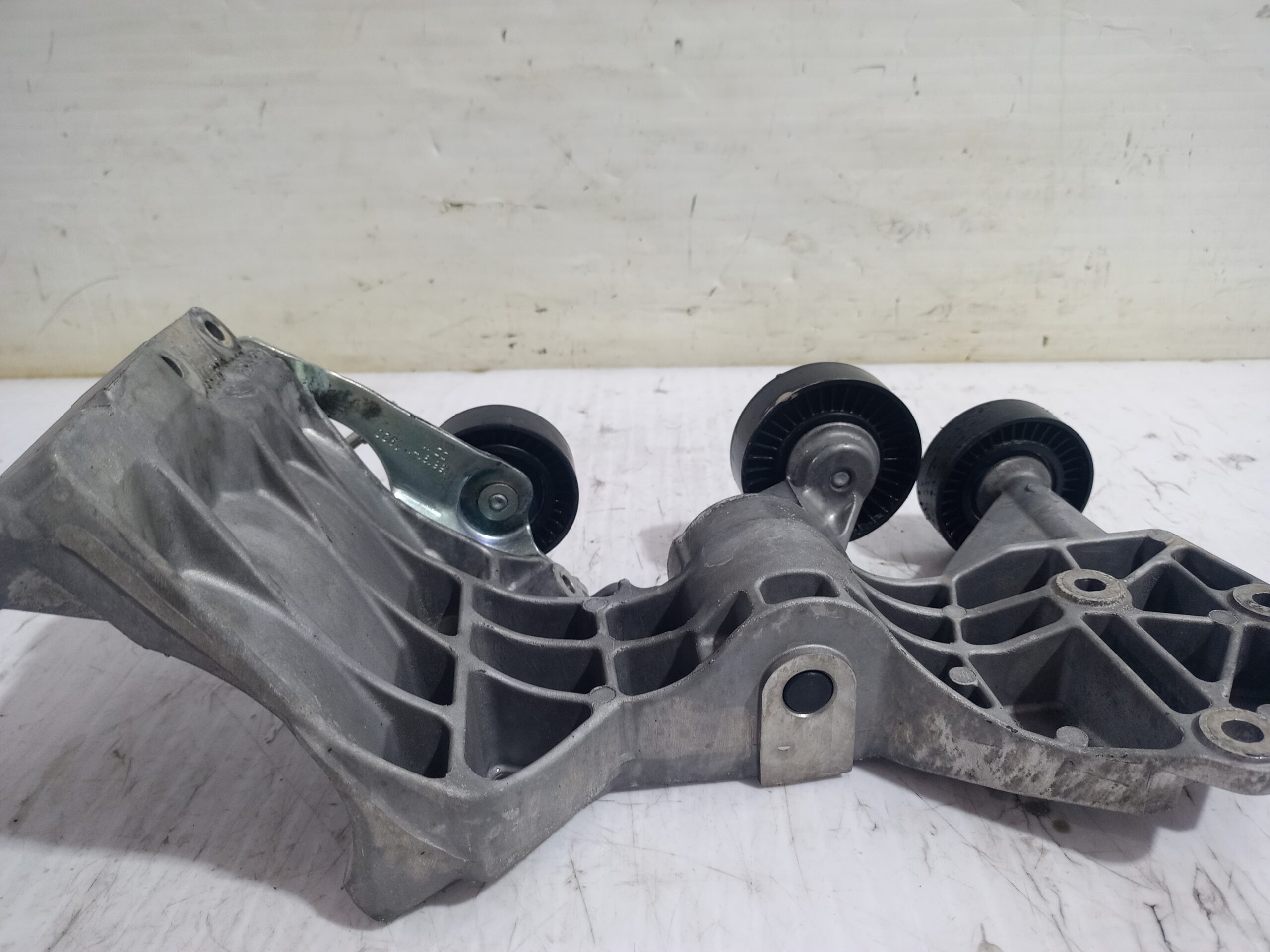 soporte_alternador_a6402002770_mercedes_benz_clase_a_w169_a_200_cdi_169_008