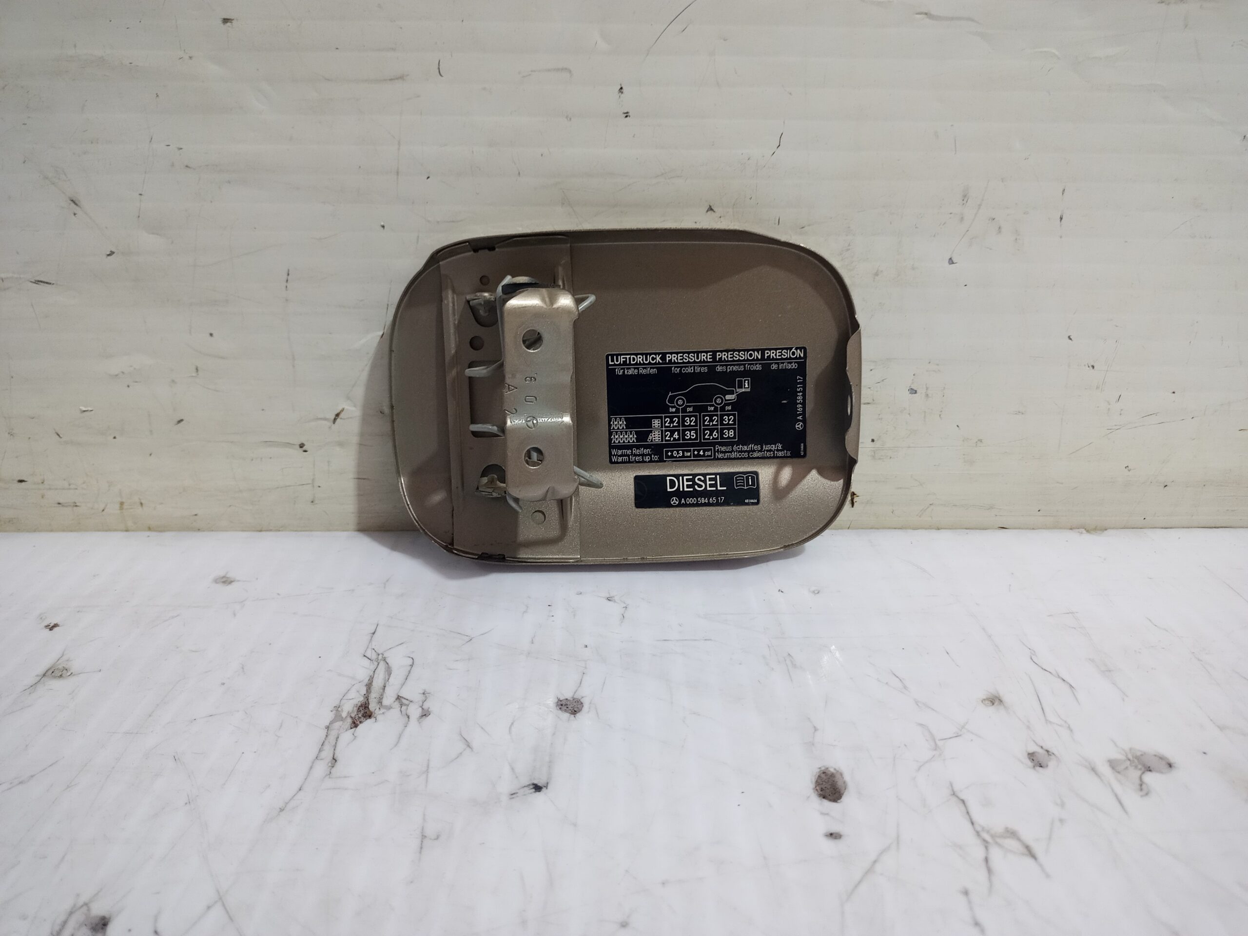 tapa_exterior_combustible_a0005846517_mercedes_benz_clase_a_w169_a_200_cdi_169_008