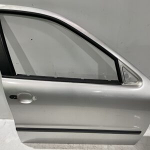 puerta_delantera_derecha_1m0831056m_seat_leon_1m1_stella