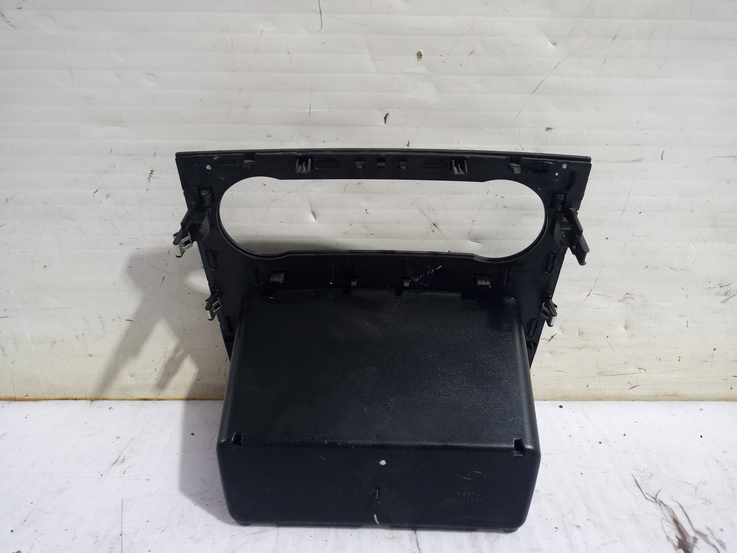 guantera_a1696800239_mercedes_benz_clase_a_w169_a_200_cdi_169_008