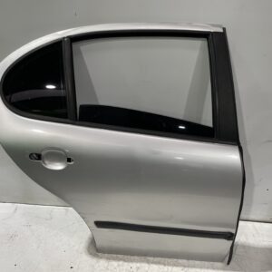 puerta_trasera_derecha_1m0833056l_seat_leon_1m1_stella