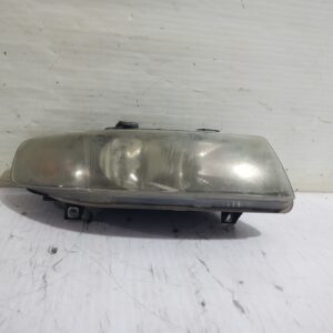 faro_derecho_1m1941002d_seat_leon_1m1_stella