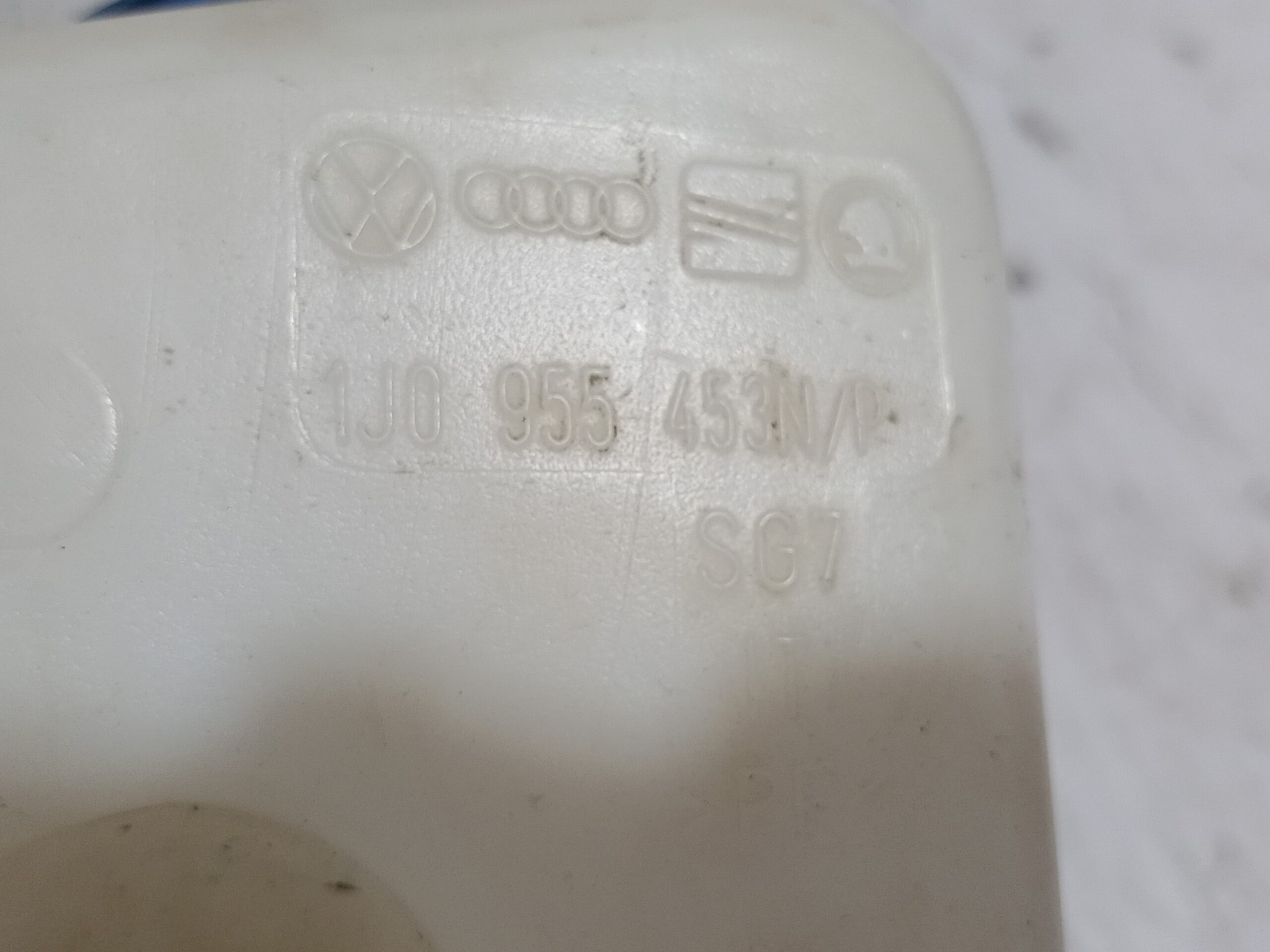 deposito_limpia_1j0955453_seat_leon_1m1_stella