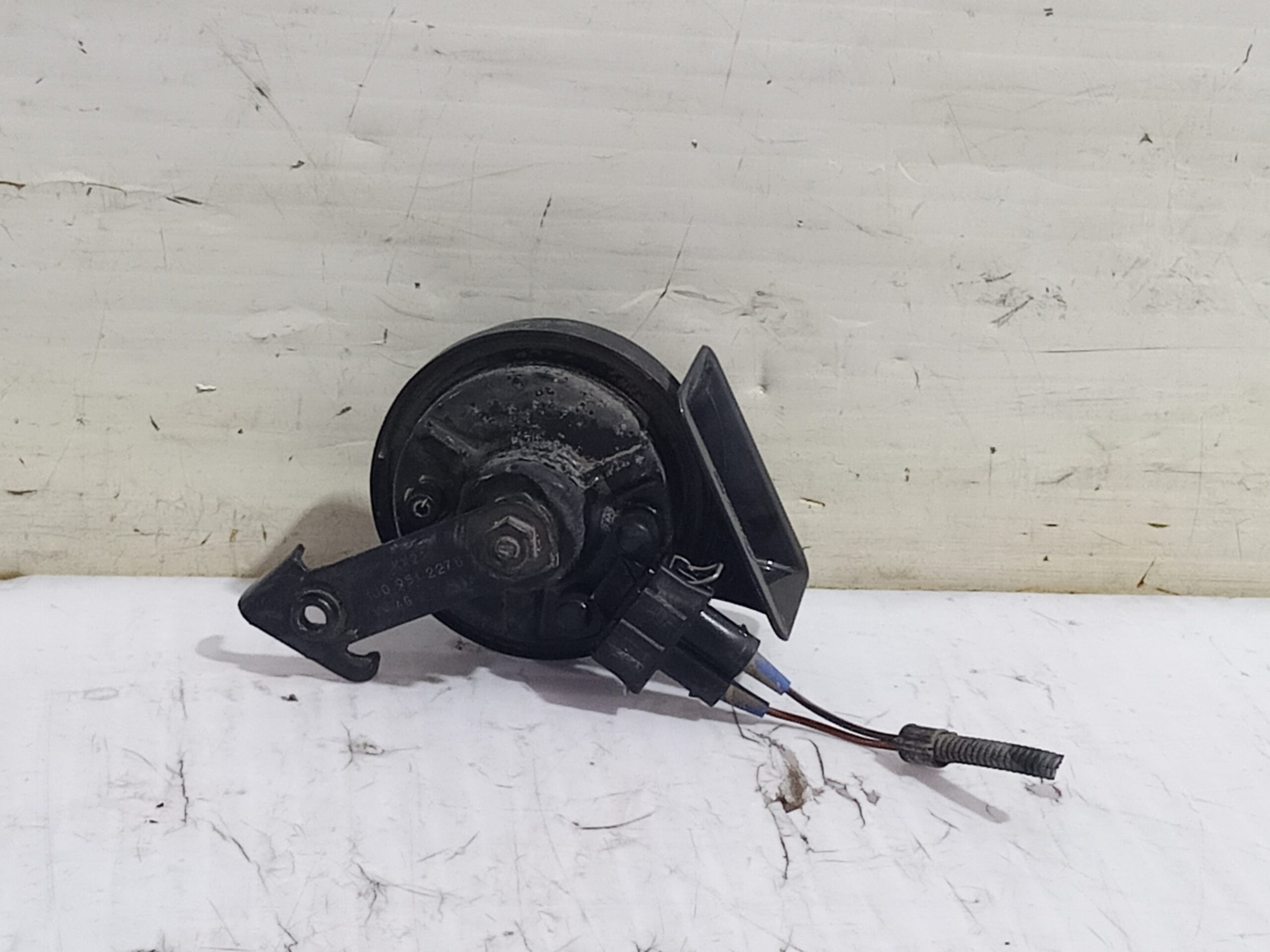 claxon_1j0951227b_seat_leon_1m1_stella