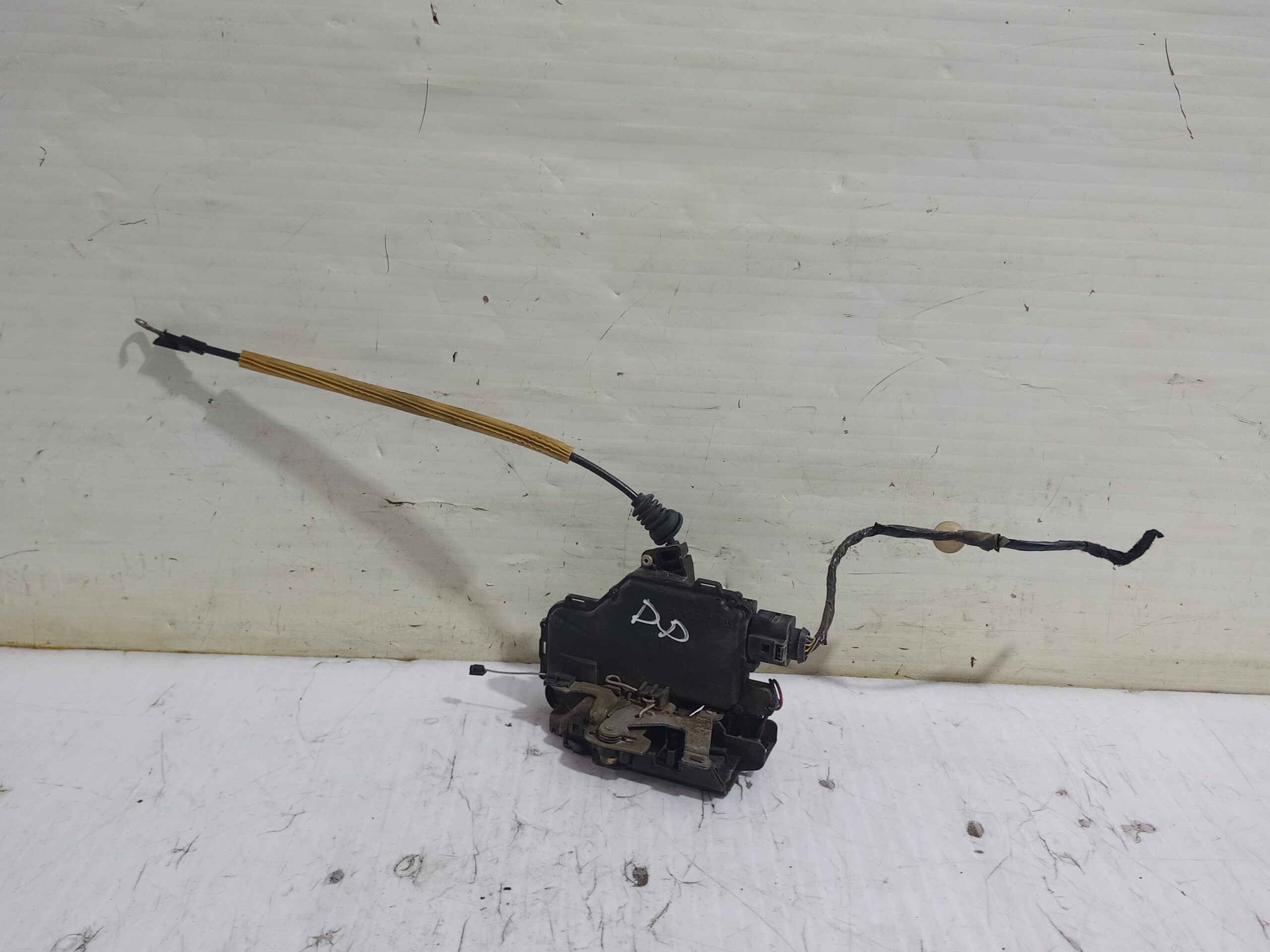 cerradura_puerta_delantera_derecha_3b1837016c_seat_leon_1m1_stella