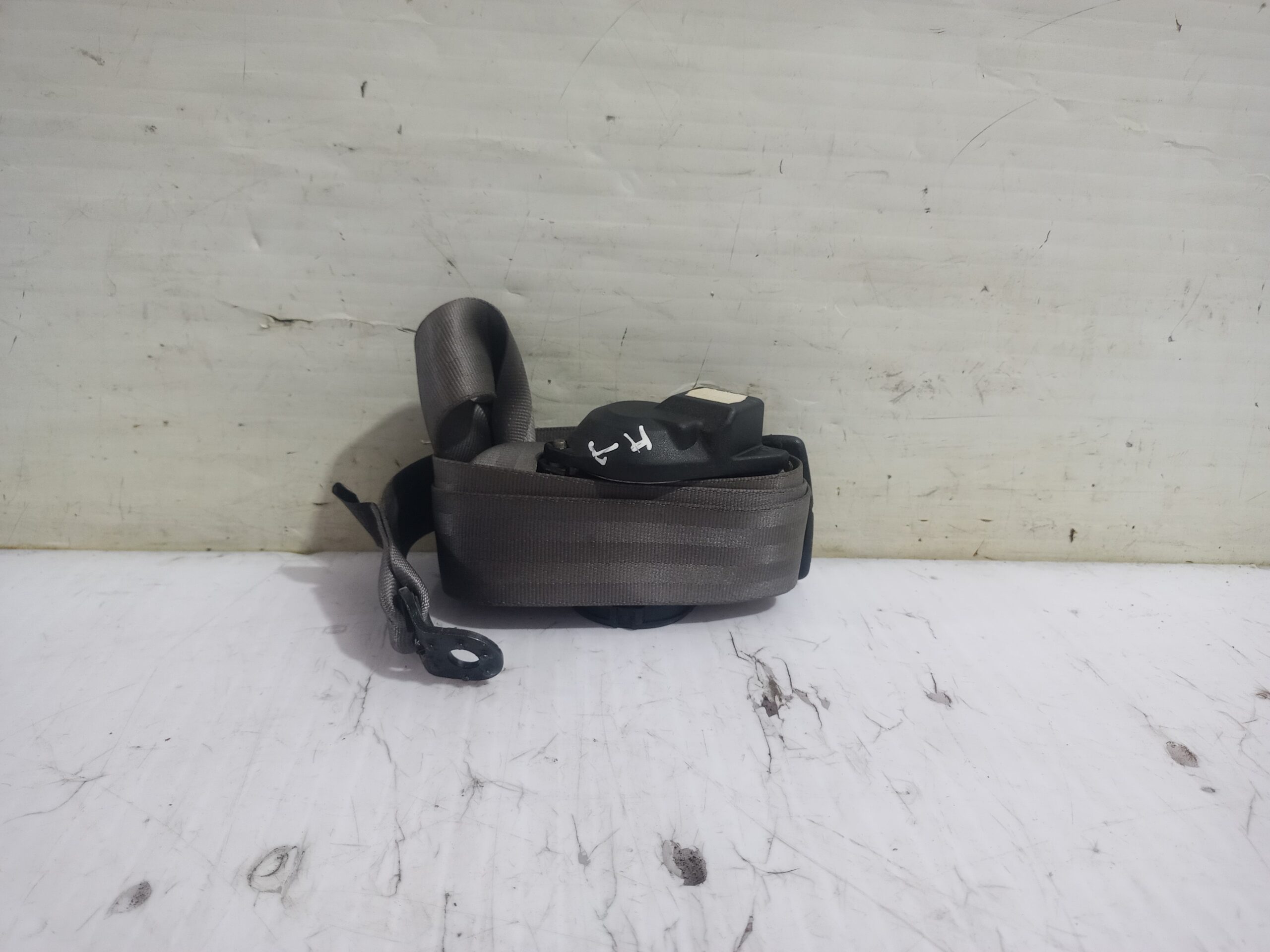 cinturon_seguridad_trasero_izquierdo_1m0857805_seat_leon_1m1_stella