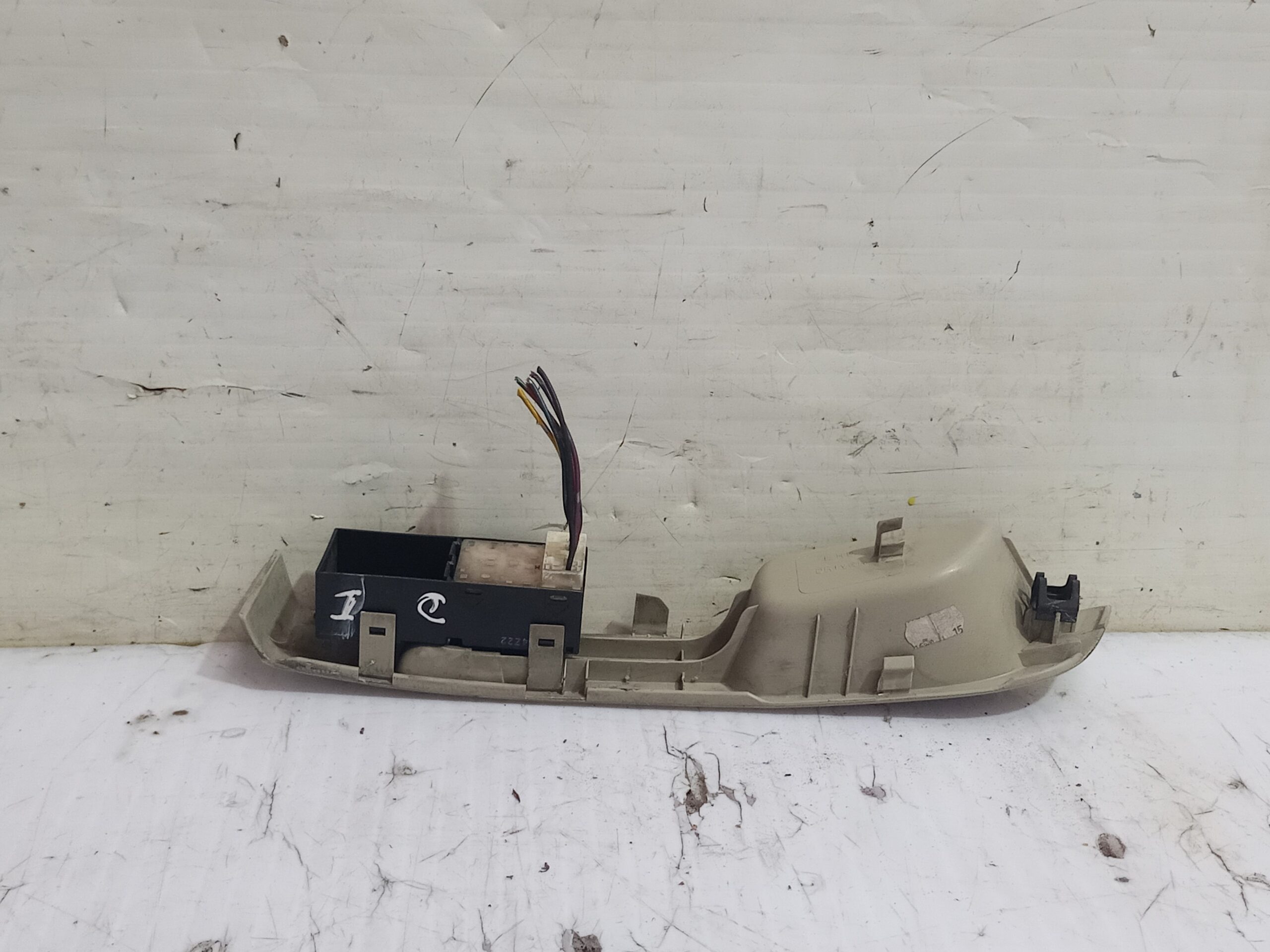 mando_elevalunas_delantero_izquierdo_25401ax600_nissan_micra_k12e_sport