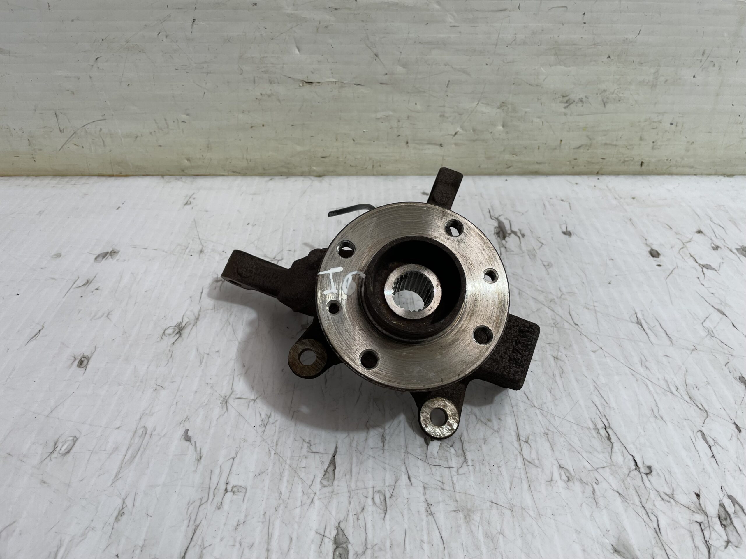 mangueta_delantera_izquierda_40015ax600_nissan_micra_k12e_sport