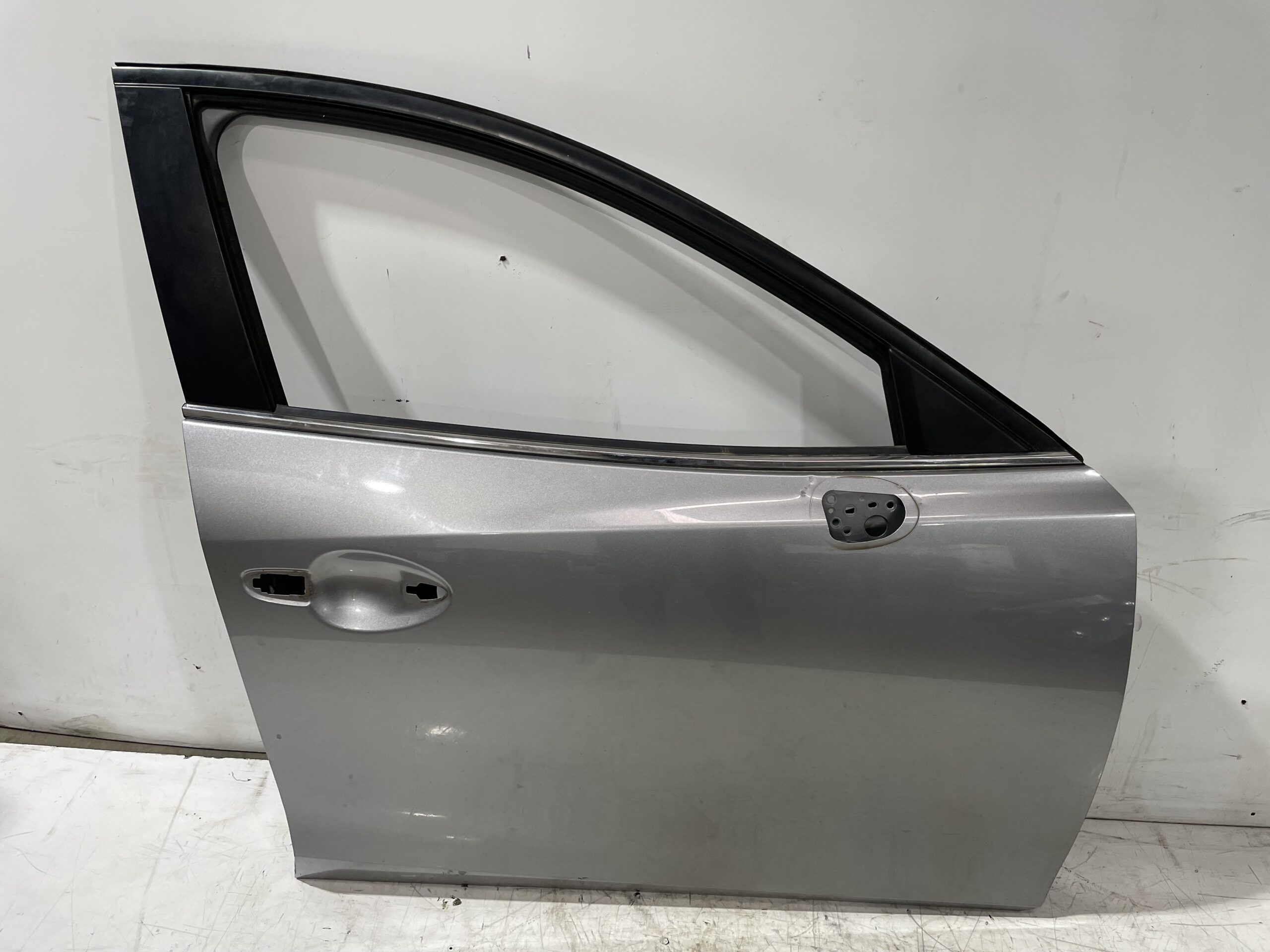 puerta_delantera_derecha_b45a58031b_mazda_3_lim_center_line