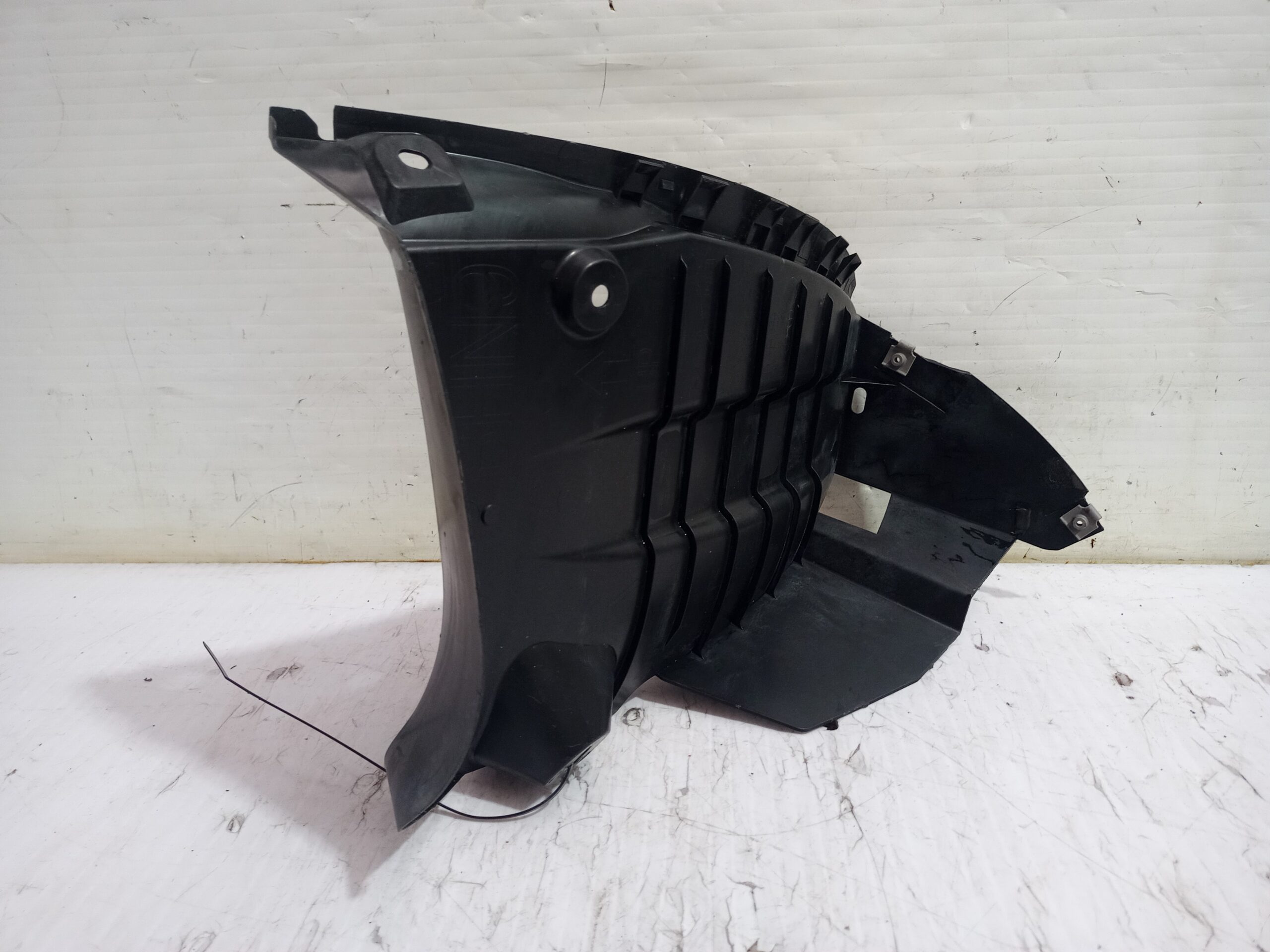 paso_rueda_trasero_derecho_bhn950341_mazda_3_lim_center_line