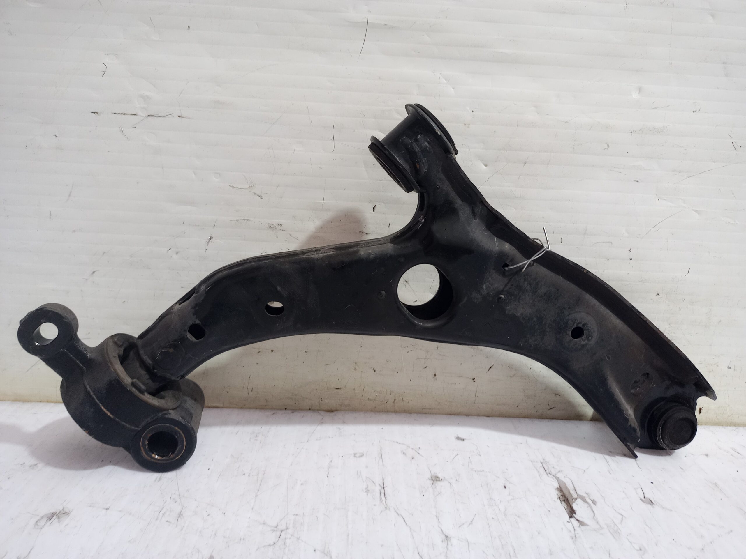 brazo_suspension_delantero_izquierdo_b60p34350_mazda_3_lim_center_line