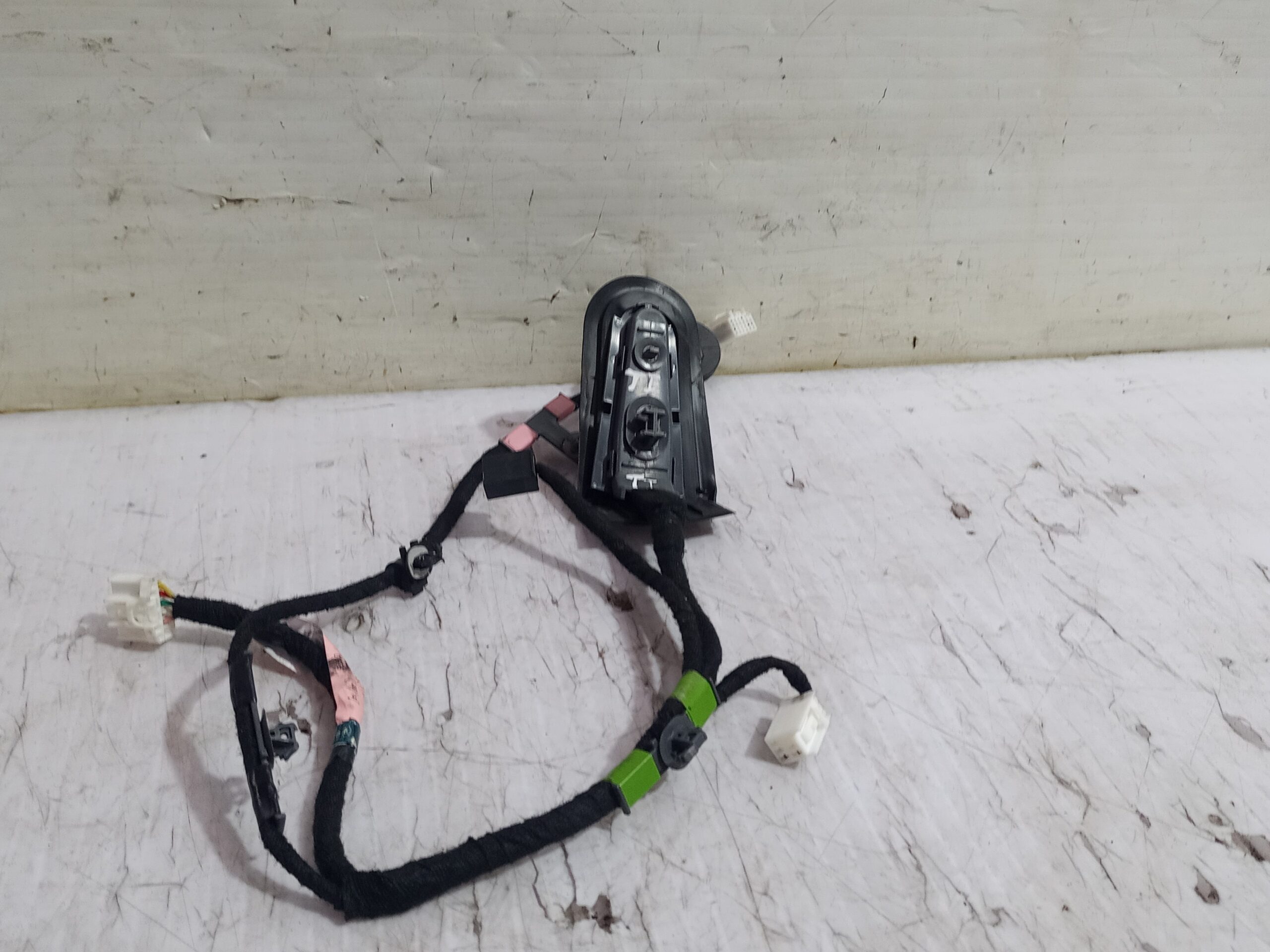 cableado_puerta_bhn967220_mazda_3_lim_center_line