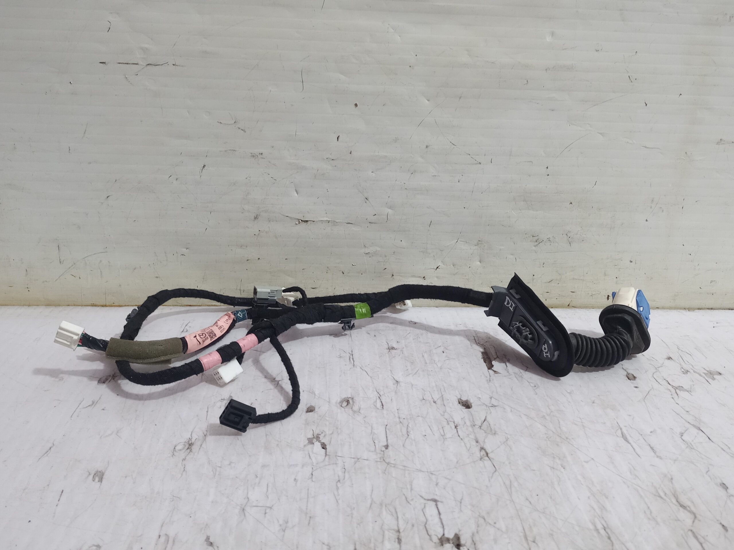 cableado_puerta_bhs267190b_mazda_3_lim_center_line