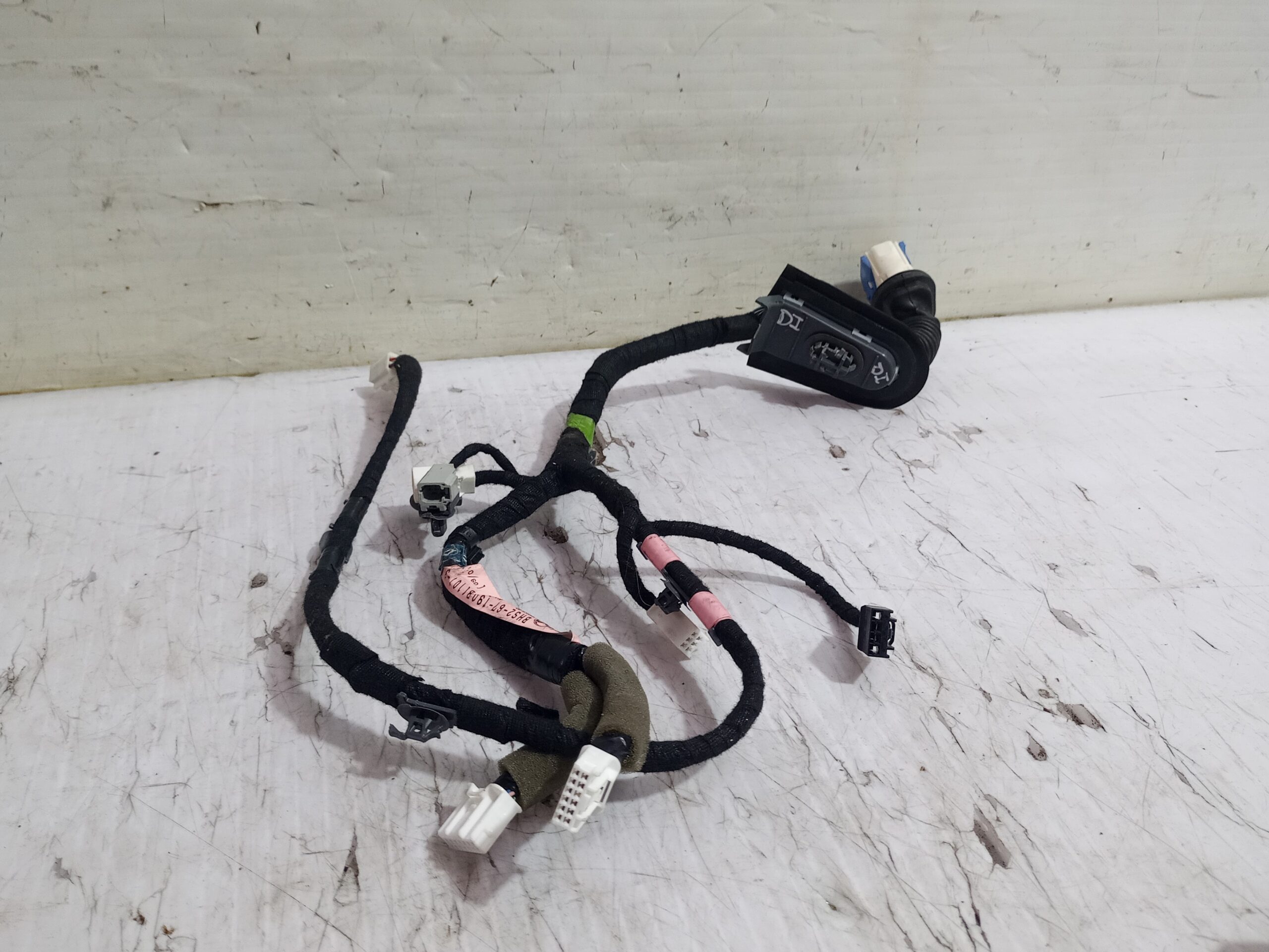 cableado_puerta_bhs267190b_mazda_3_lim_center_line