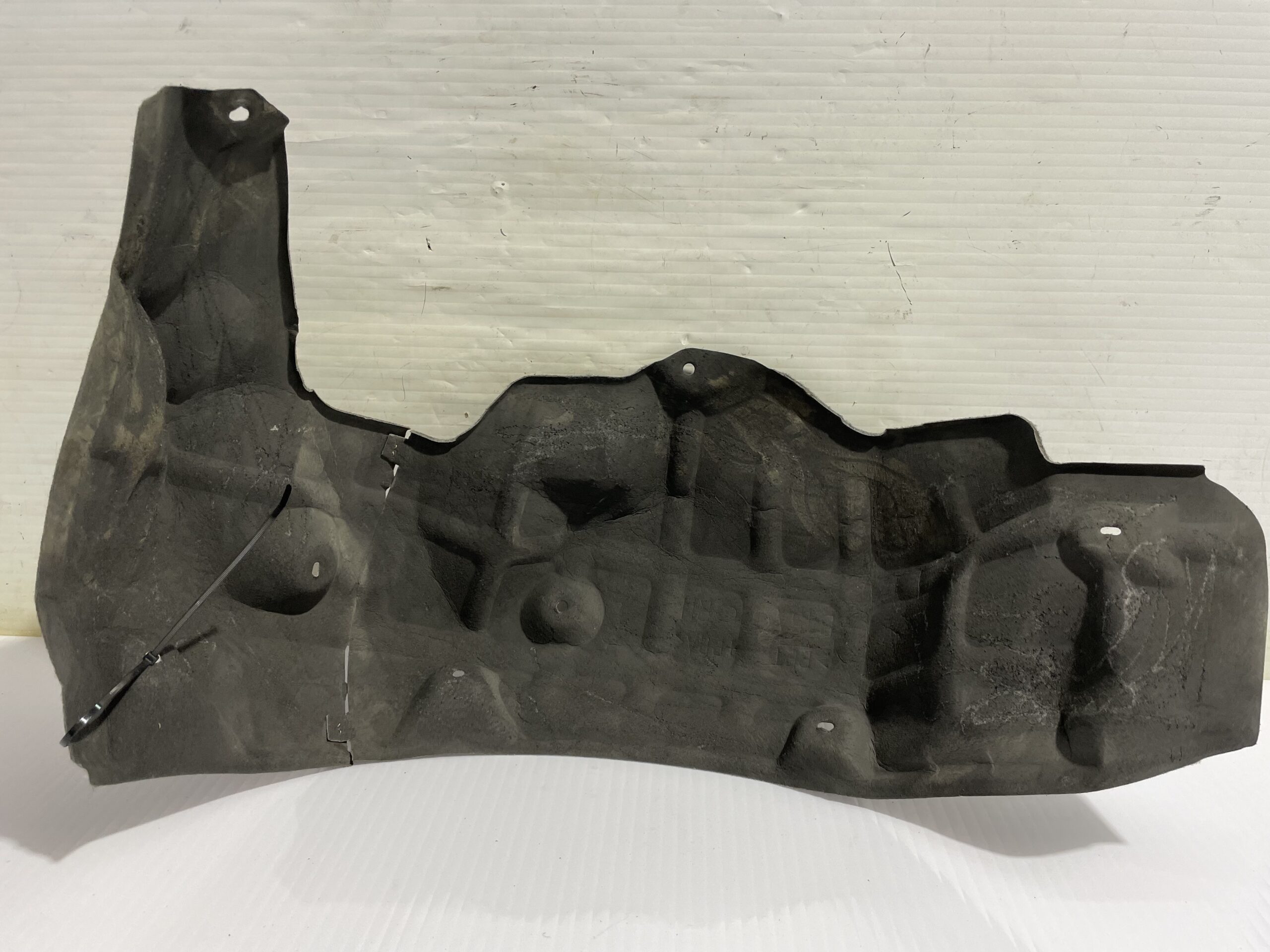 paso_rueda_trasero_derecho_b45a561h1_mazda_3_lim_center_line