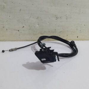 tirador_capot_bhn956720a_mazda_3_lim_center_line