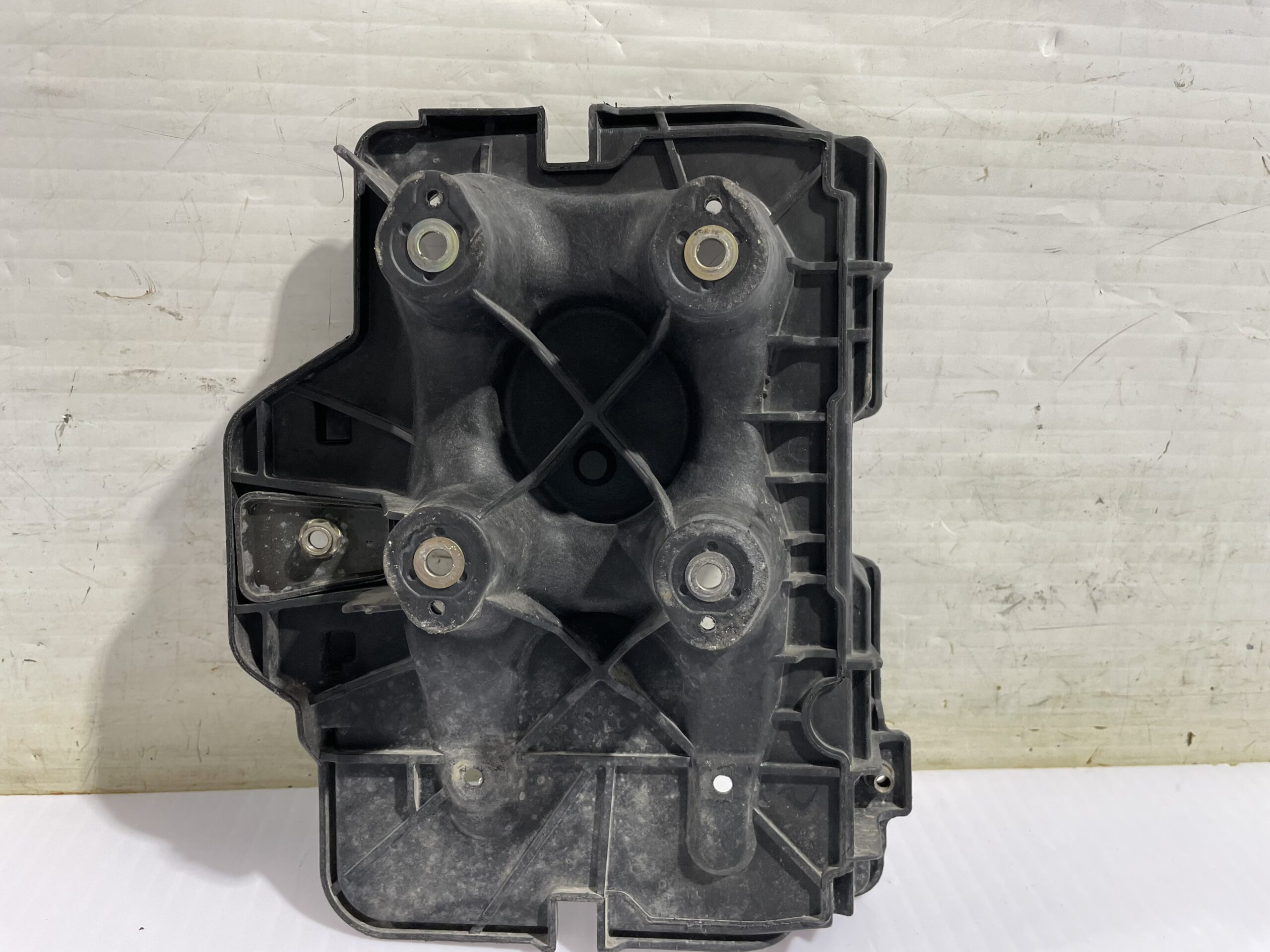 soporte_bateria_1j0915333a_mazda_3_lim_center_line