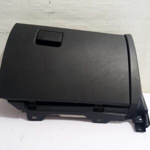 guantera_bhn16426_mazda_3_lim_center_line