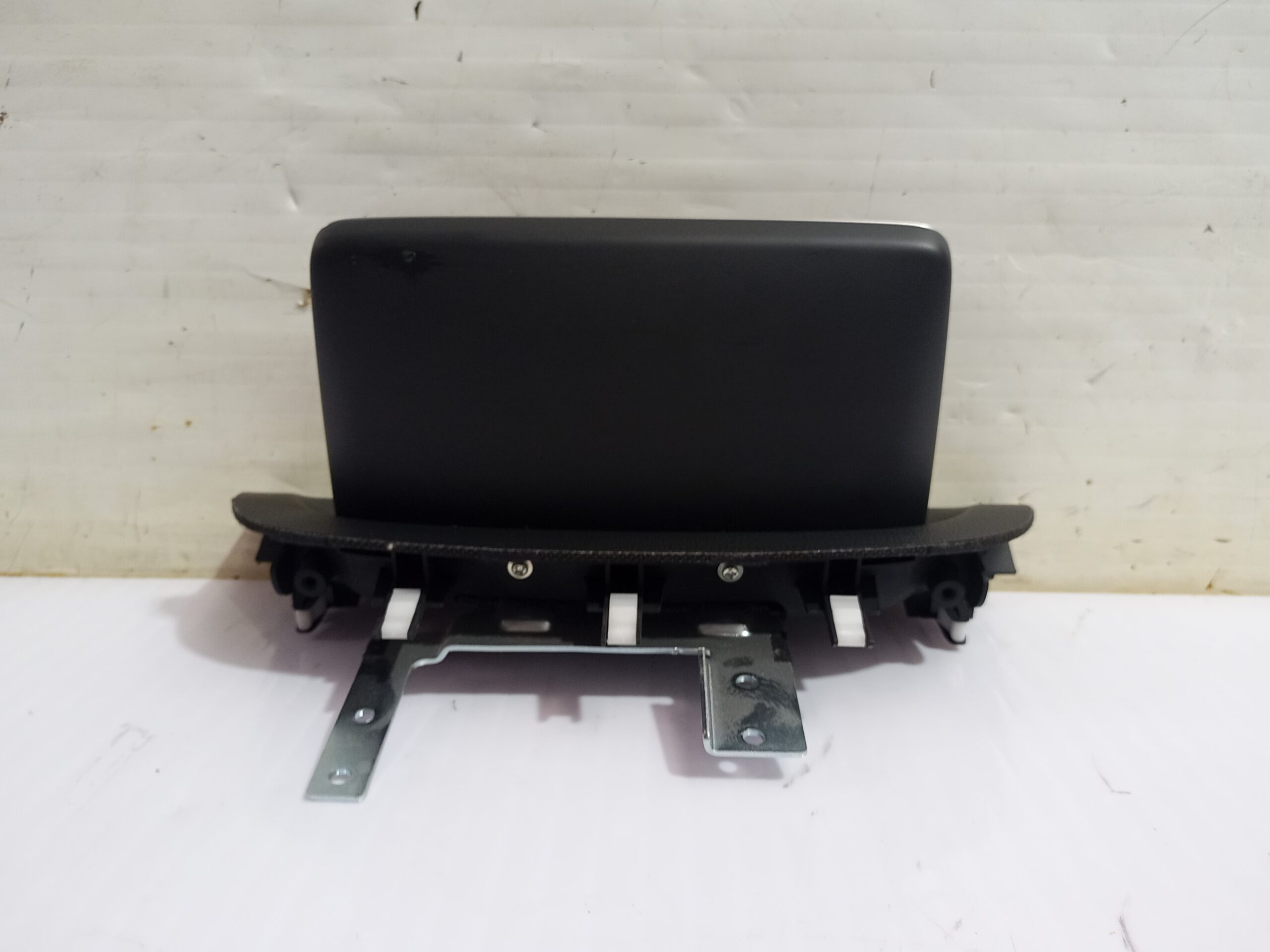 pantalla_multifuncion_bhp1611j0d_mazda_3_lim_center_line