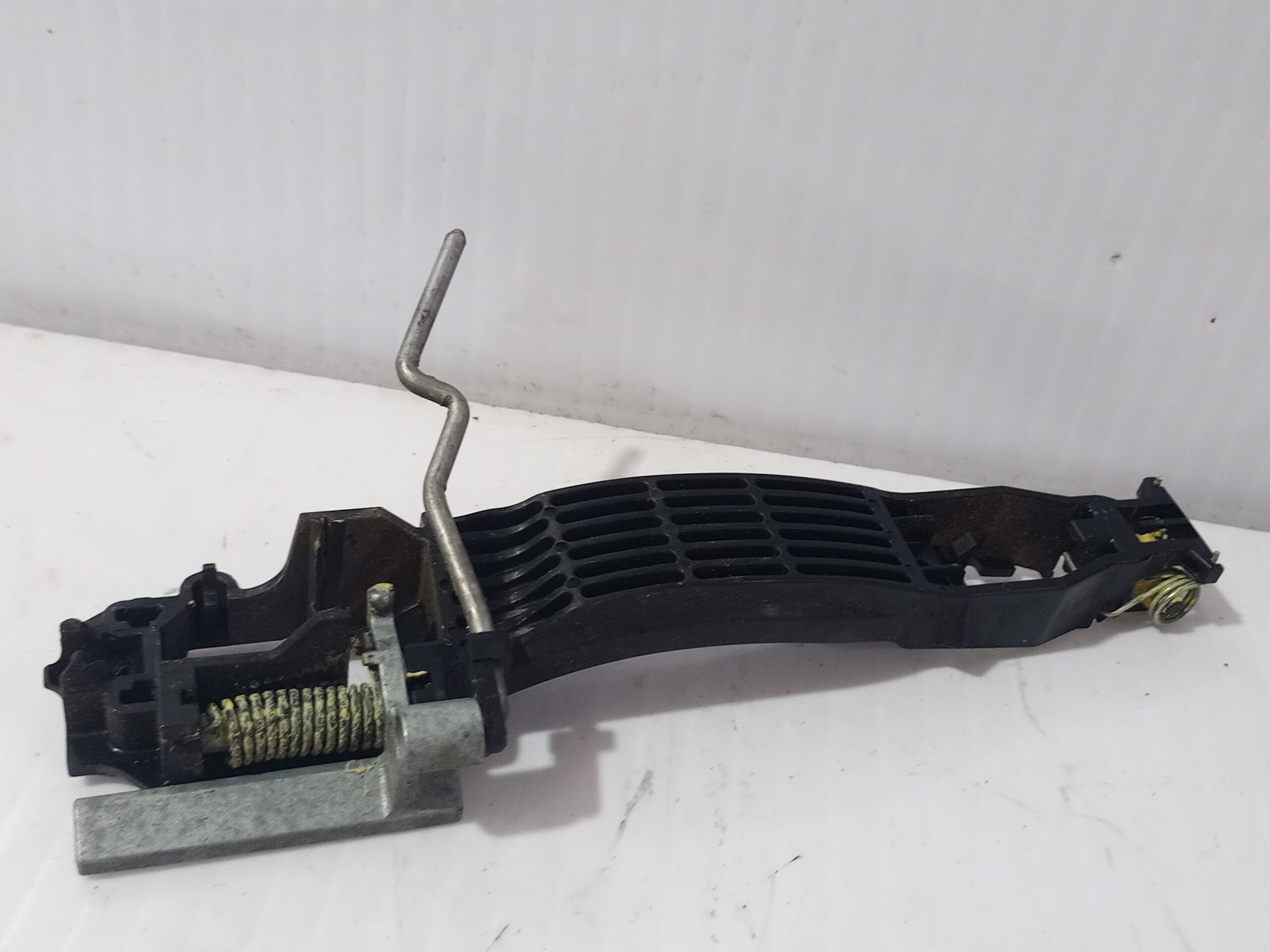 maneta_exterior_trasera_derecha_bhn95842xa_mazda_3_lim_center_line