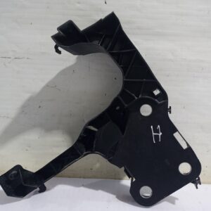 soporte_faro_izquierdo_8200137495_renault_scenic_ii_grand_confort_dynamique