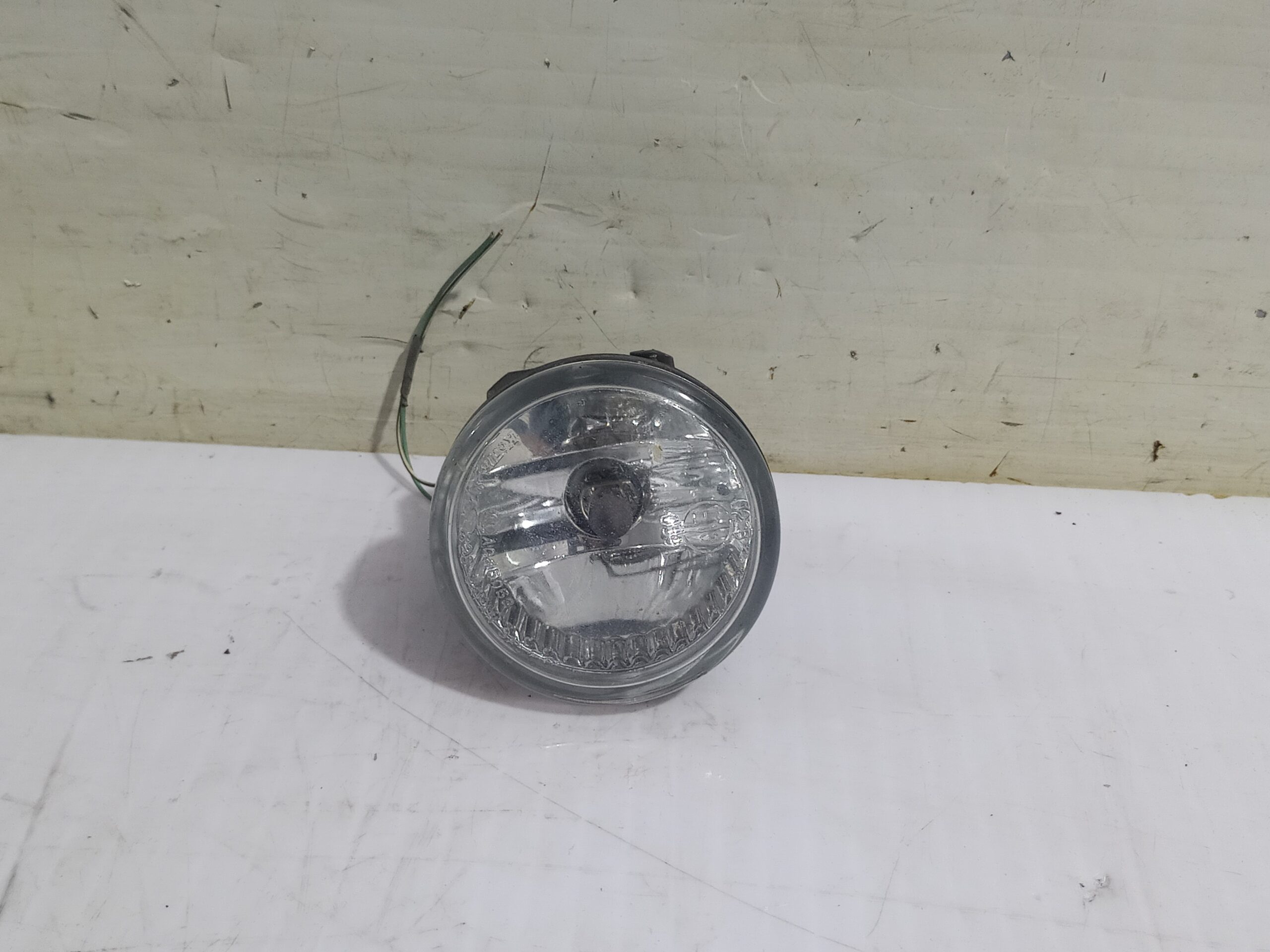 faro_antiniebla_derecho_11477828_toyota_prius_nhw20_basis