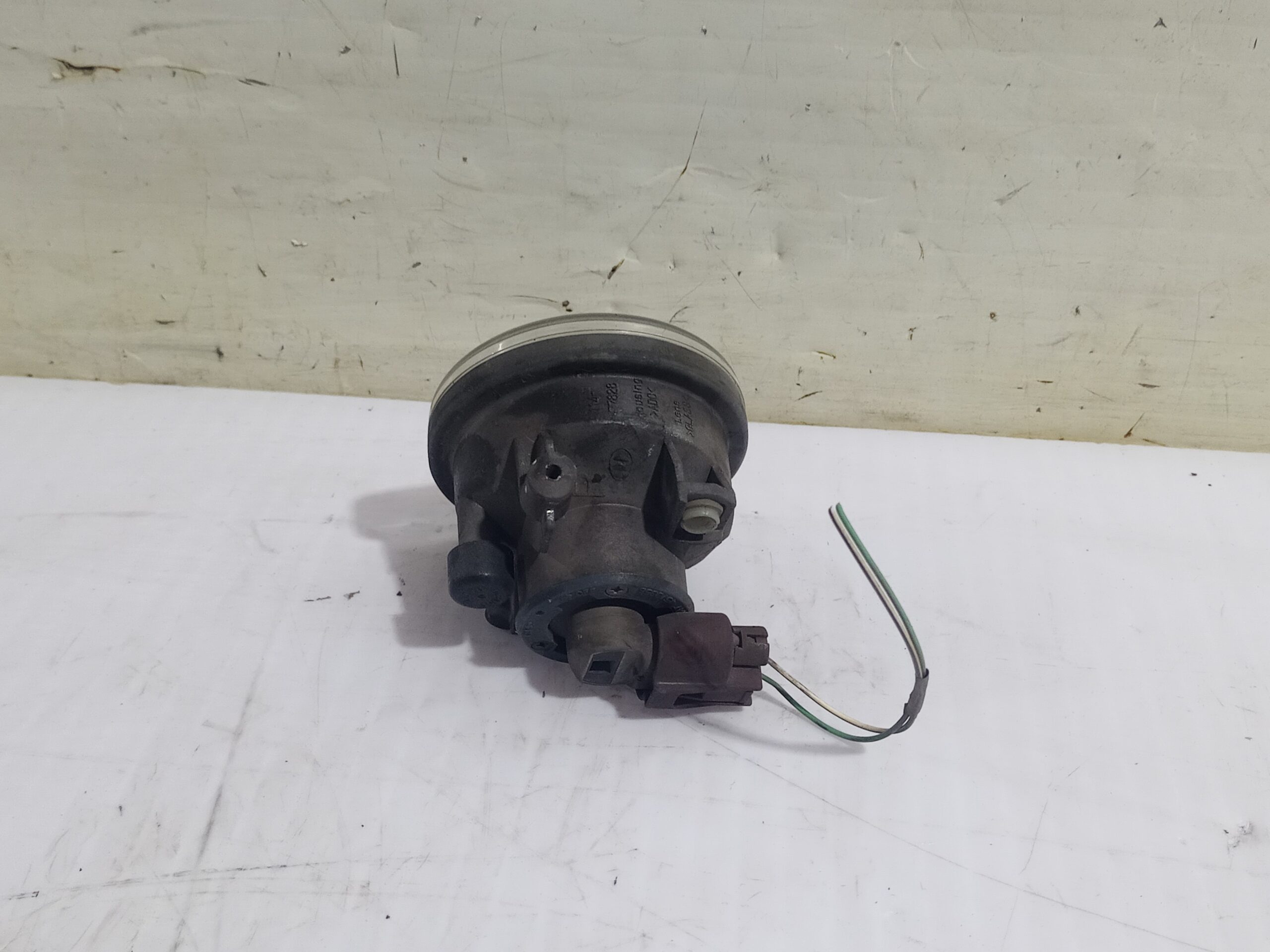 faro_antiniebla_derecho_11477828_toyota_prius_nhw20_basis