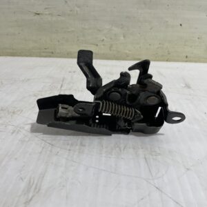 cerradura_capo_5351047060_toyota_prius_nhw20_basis