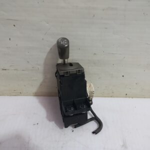 palanca_de_cambios_3356047022_toyota_prius_nhw20_basis