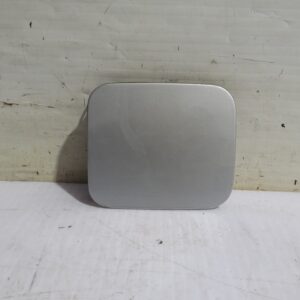 tapa_exterior_combustible_7735047020_toyota_prius_nhw20_basis