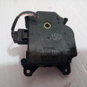 motor_apertura_trampilla_0637007960_toyota_prius_nhw20_basis