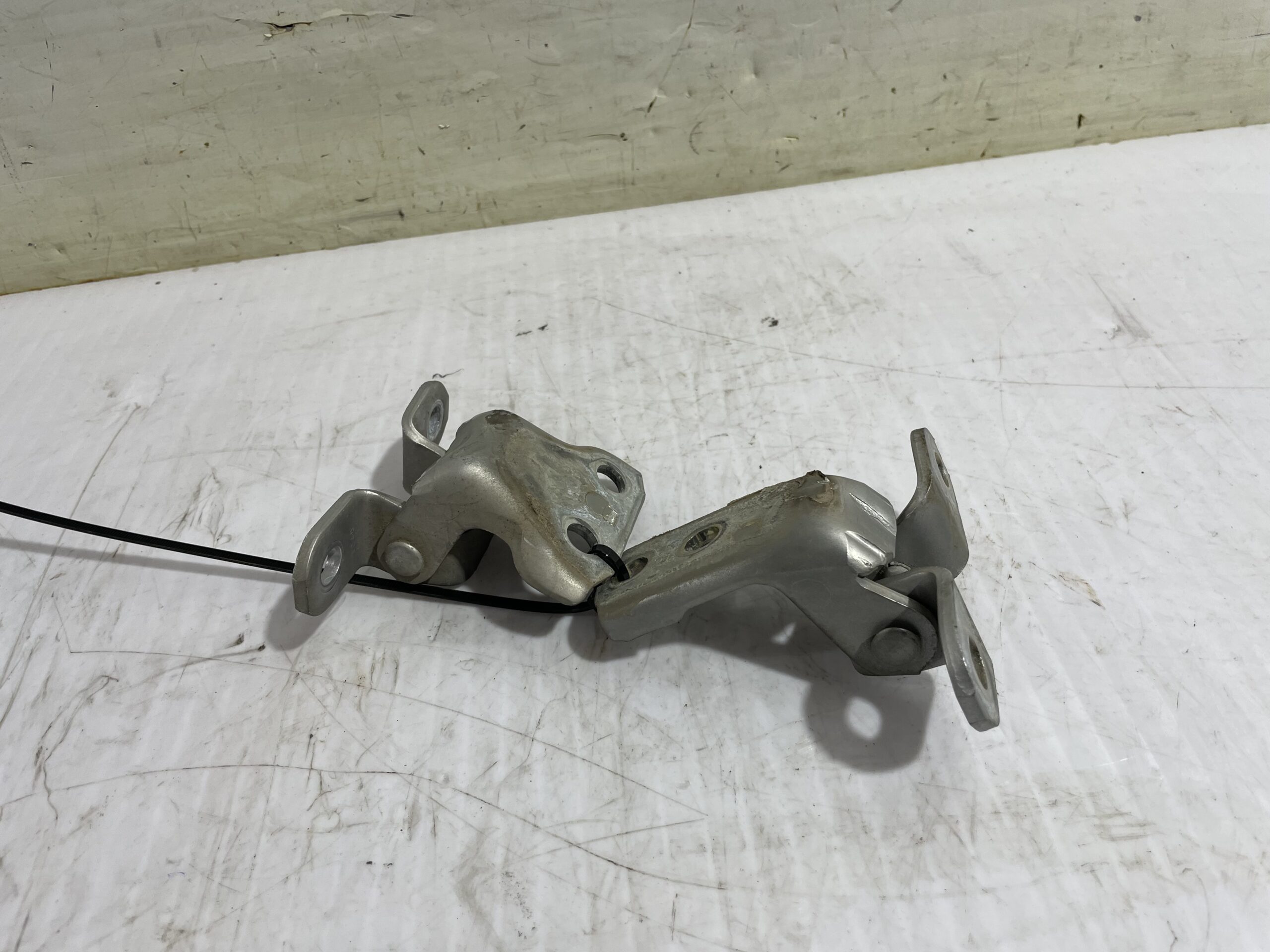 bisagras_6871012151_toyota_prius_nhw20_basis